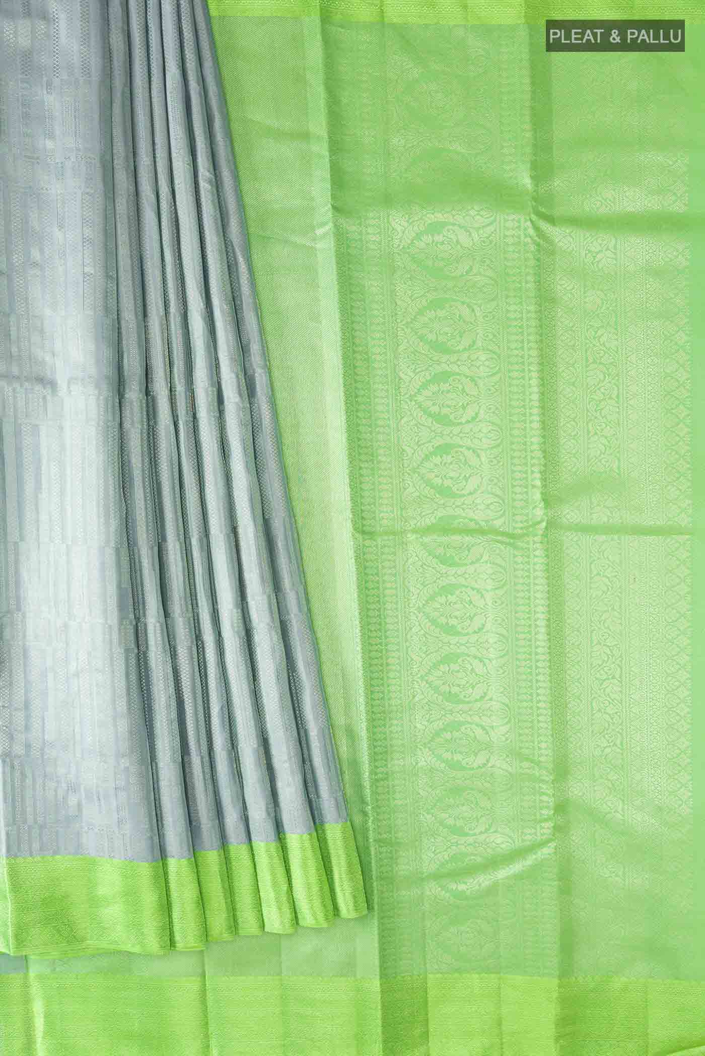 pleats pallu