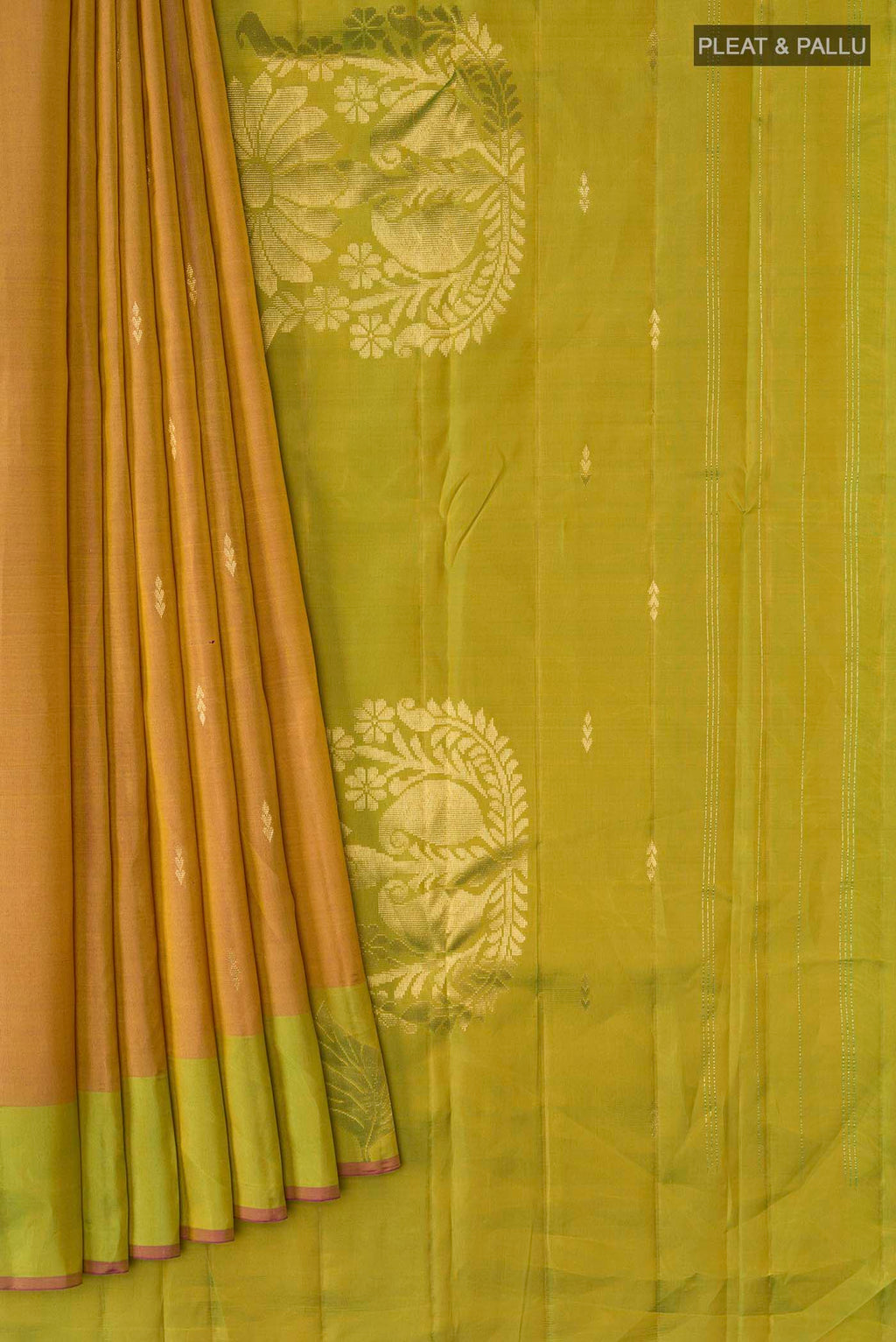 pleats pallu
