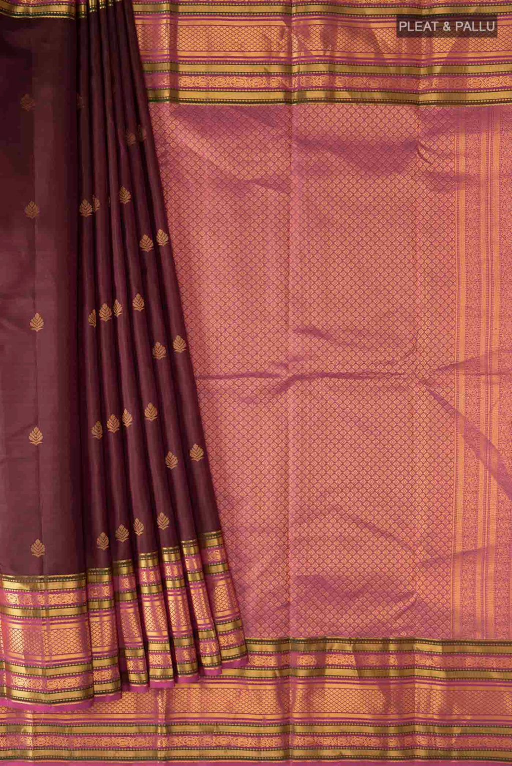 pleats pallu
