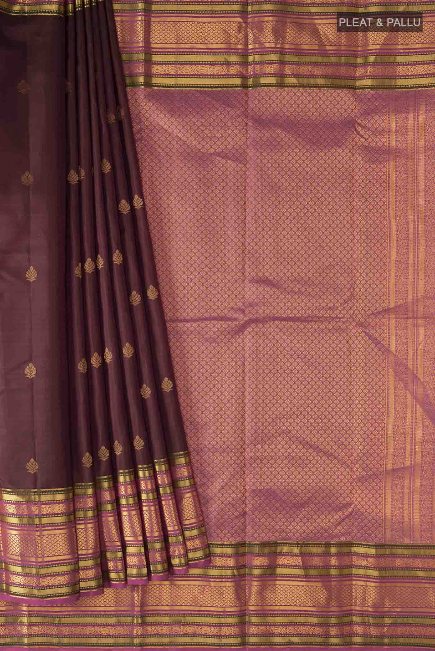 pleats pallu