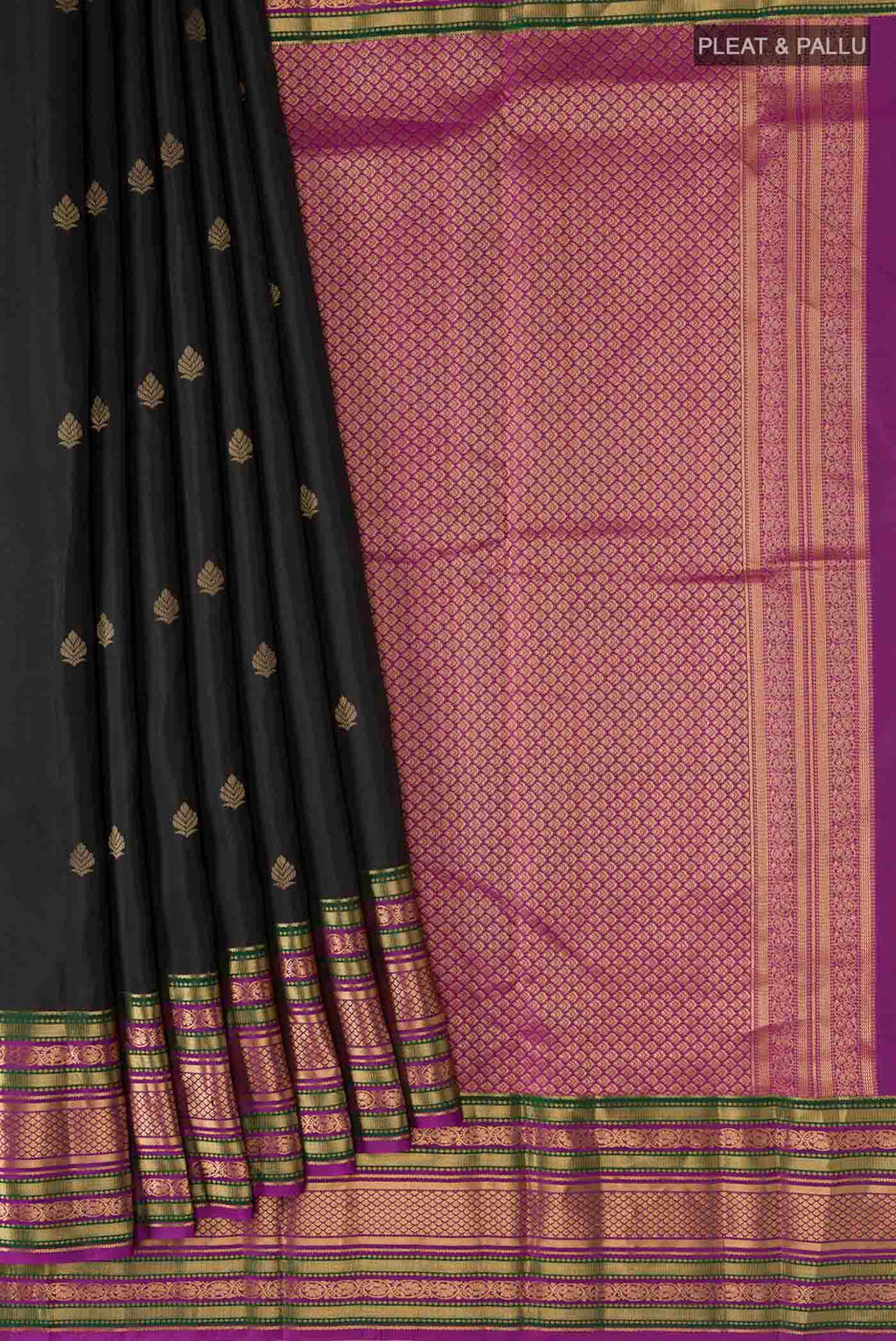 pleats pallu