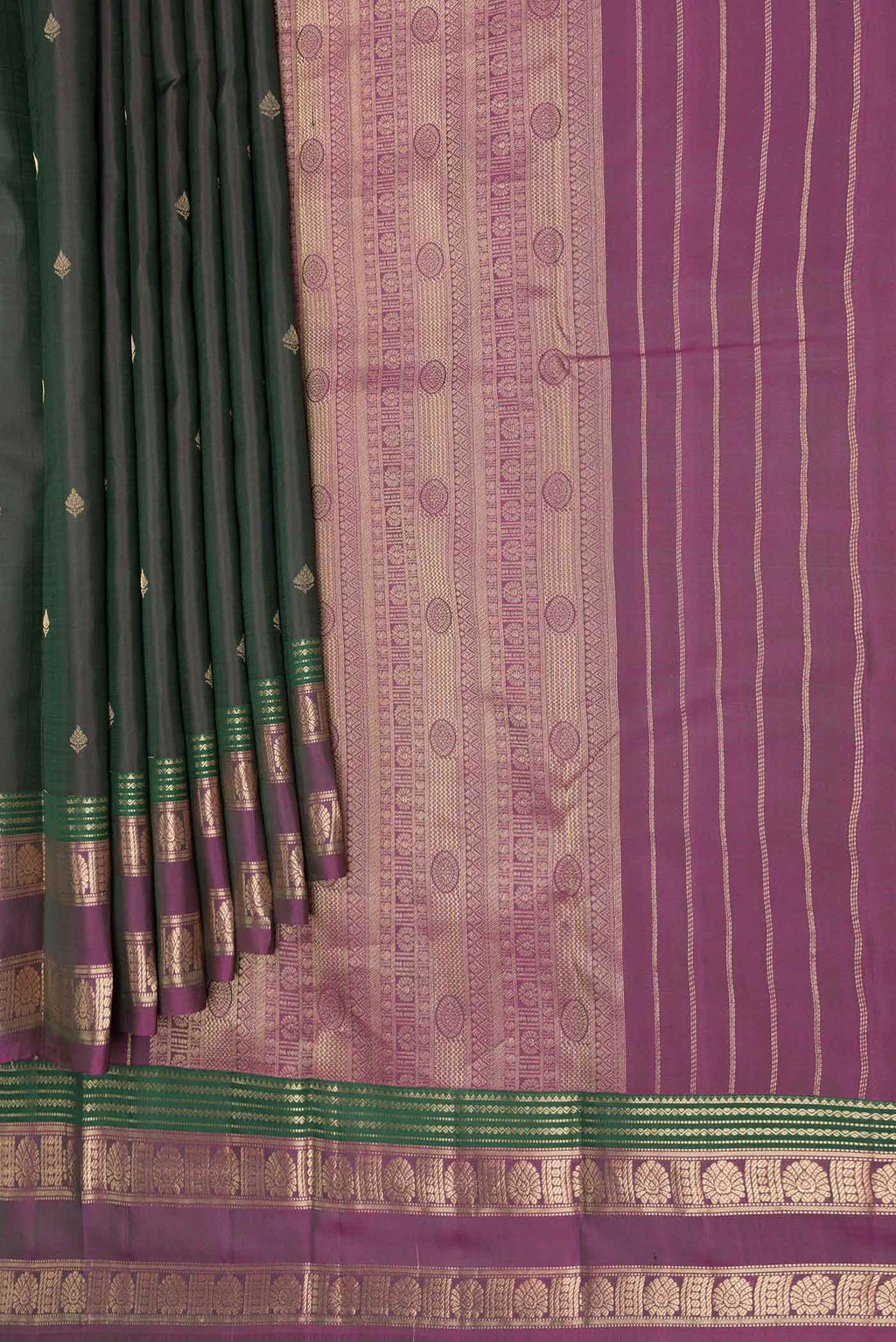 pleats pallu