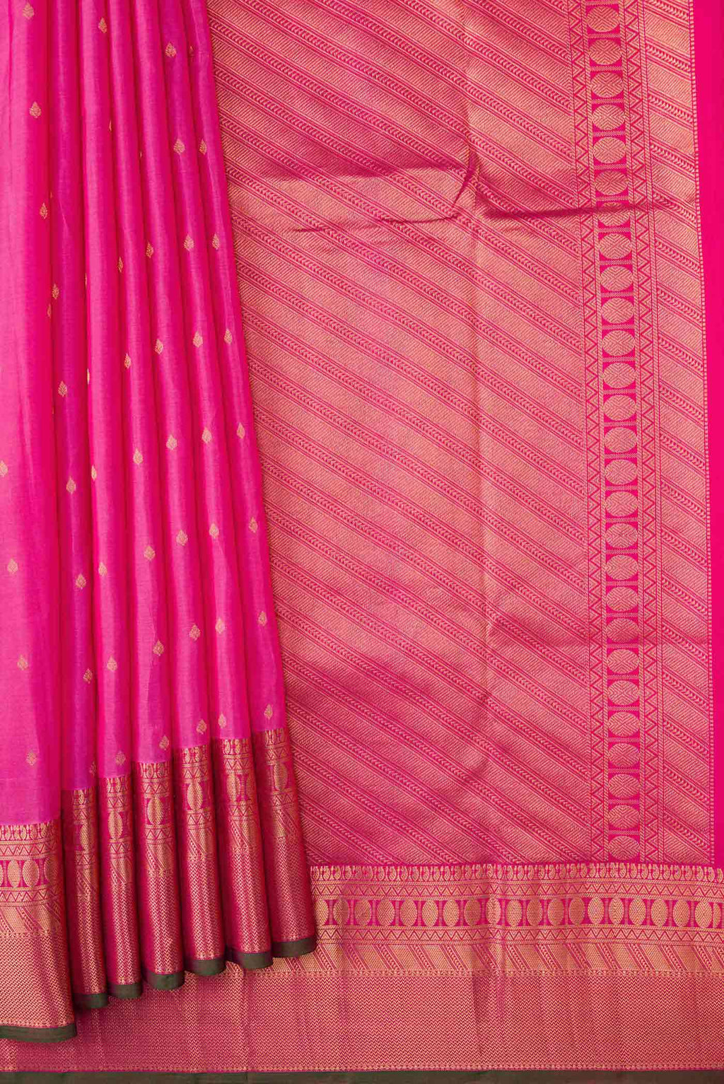 pleats pallu