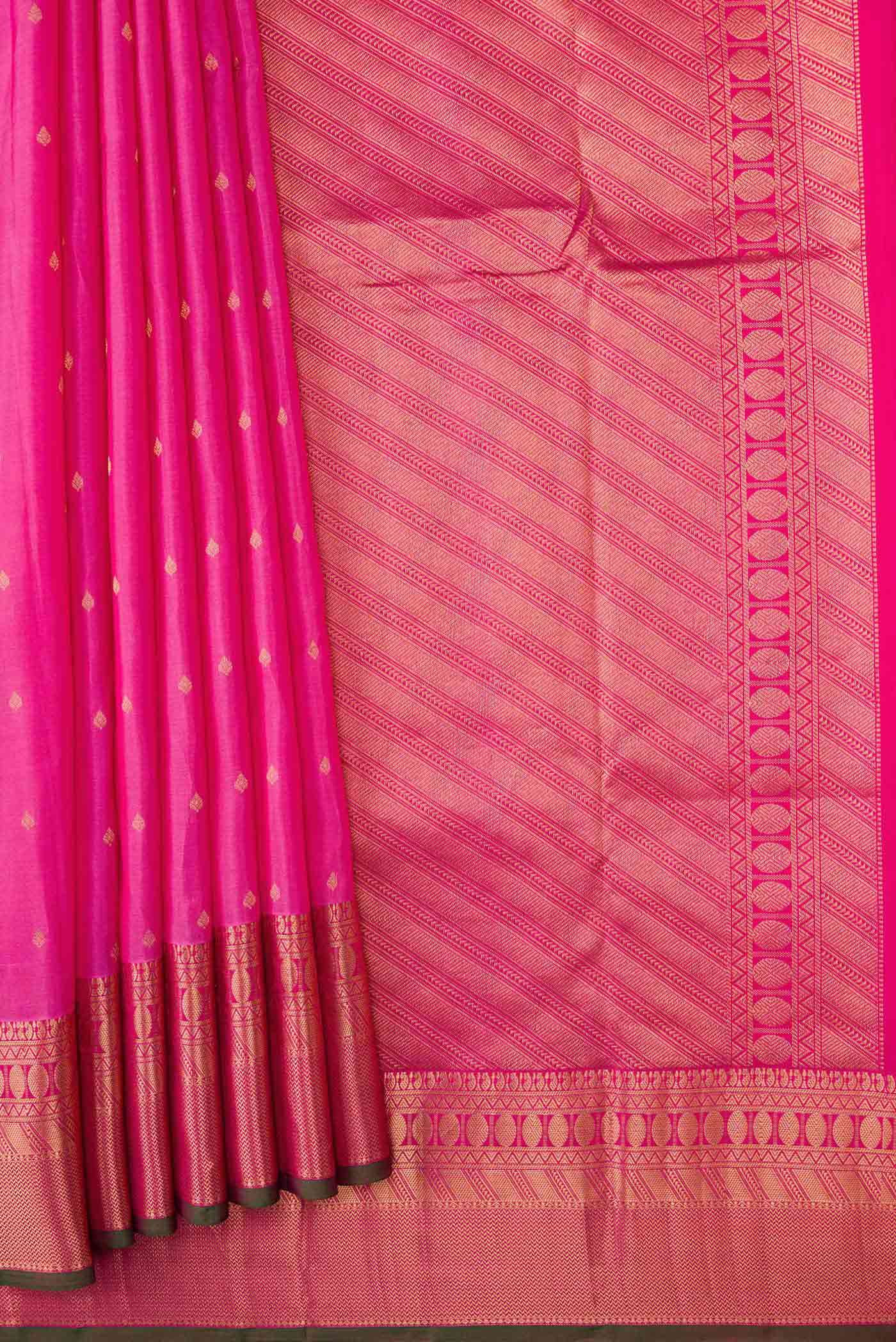 pleats pallu