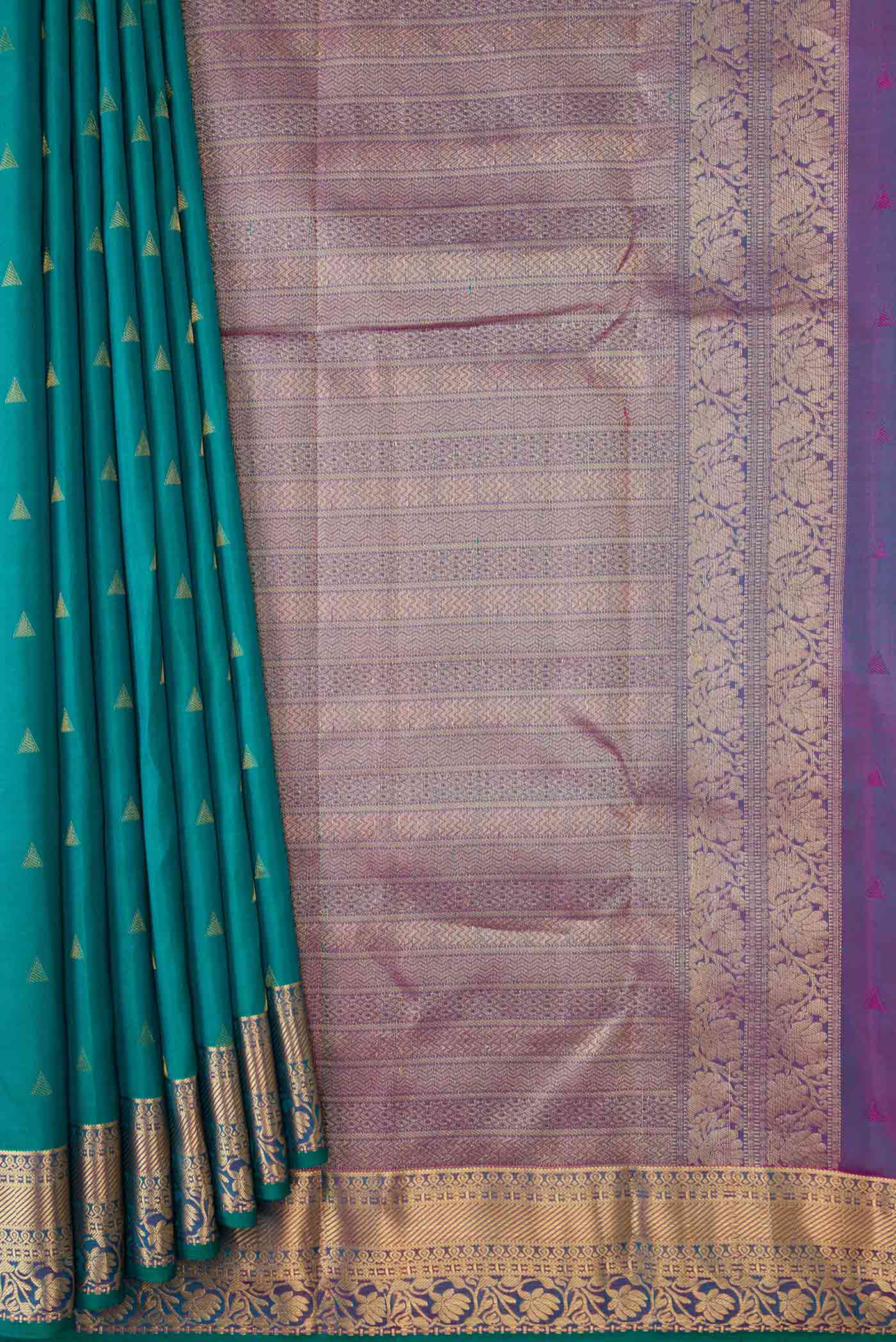 pleats pallu