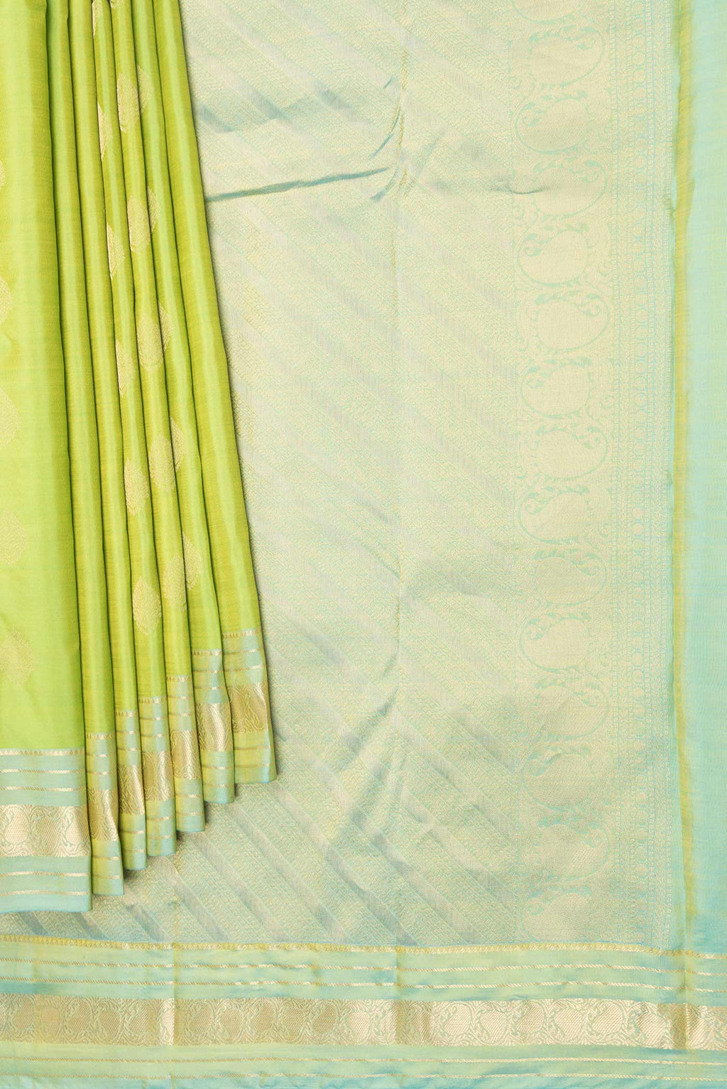pleats pallu