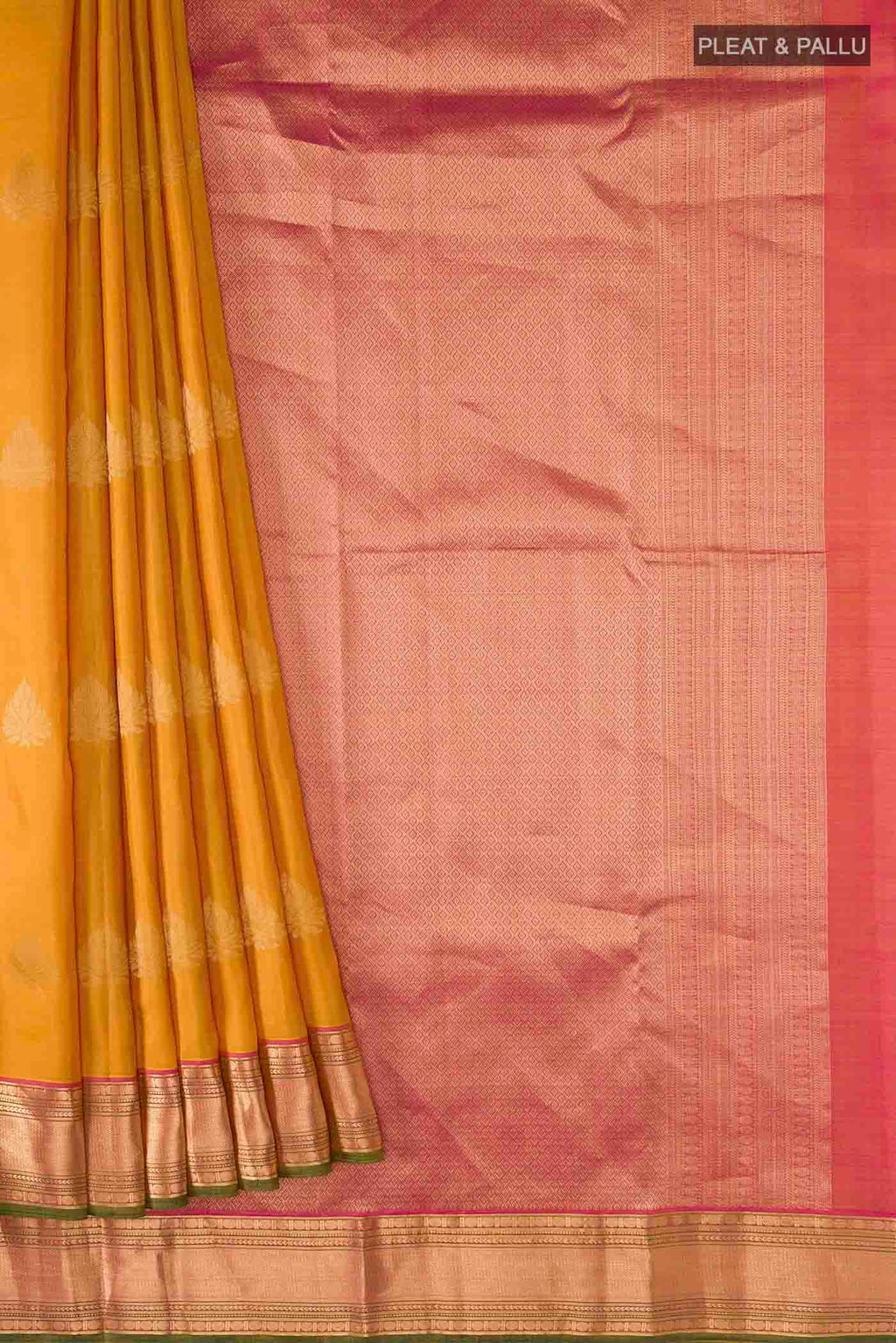 pleats pallu