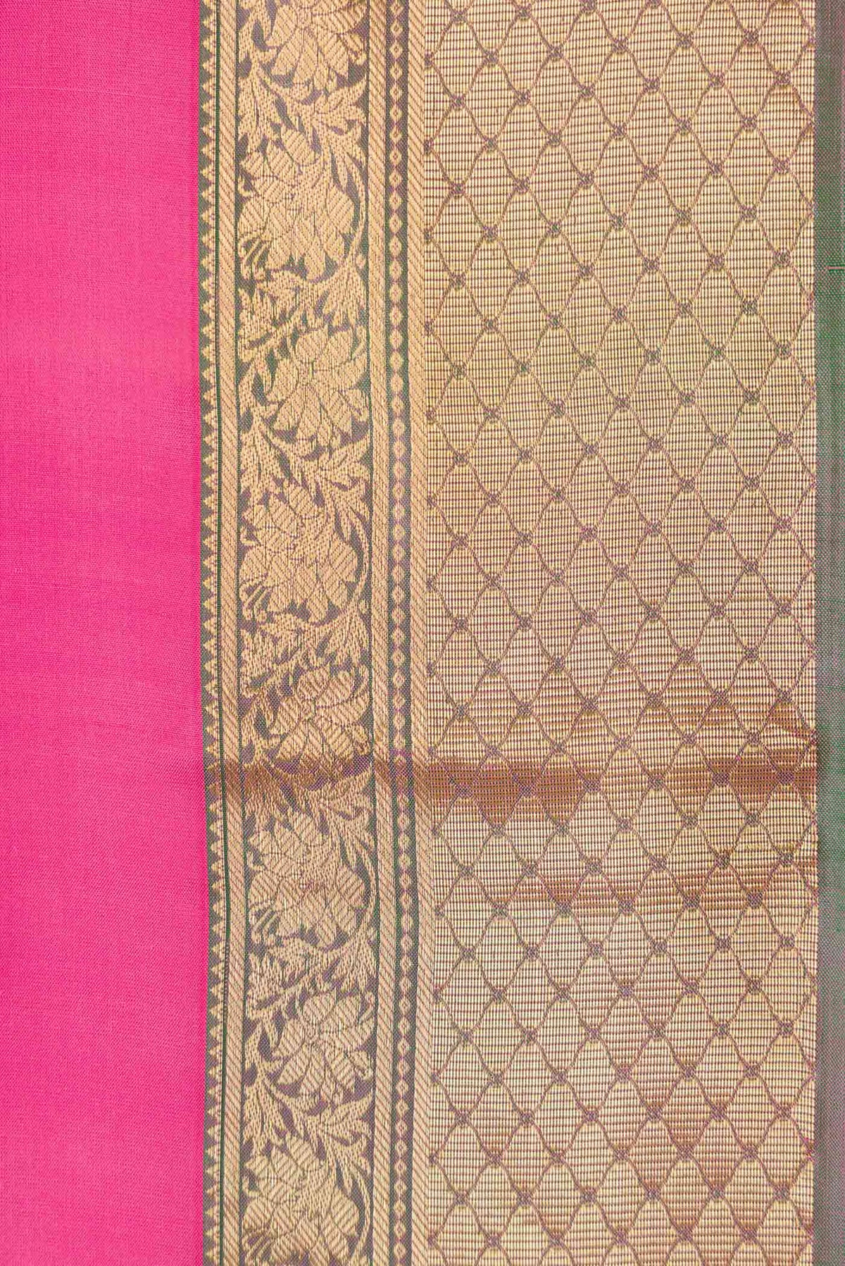 Border image of Pink Dual Tone Kanchipuram Silk Saree with Zari Butta on the body and Zari Border