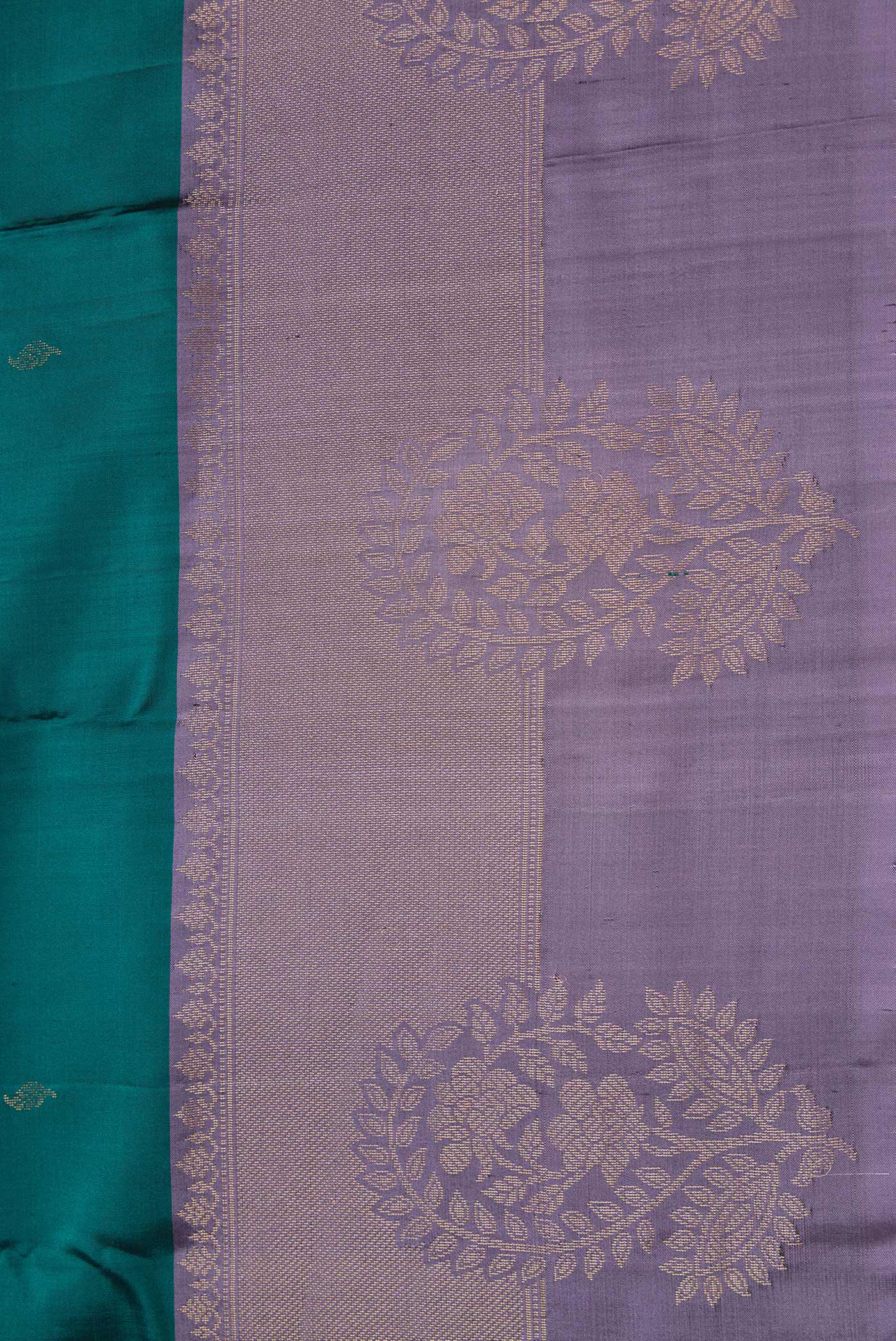 Border image of Maya Blue Dual Tone Kanchipuram Silk Saree with Zari Butta on the body and Zari Border. 