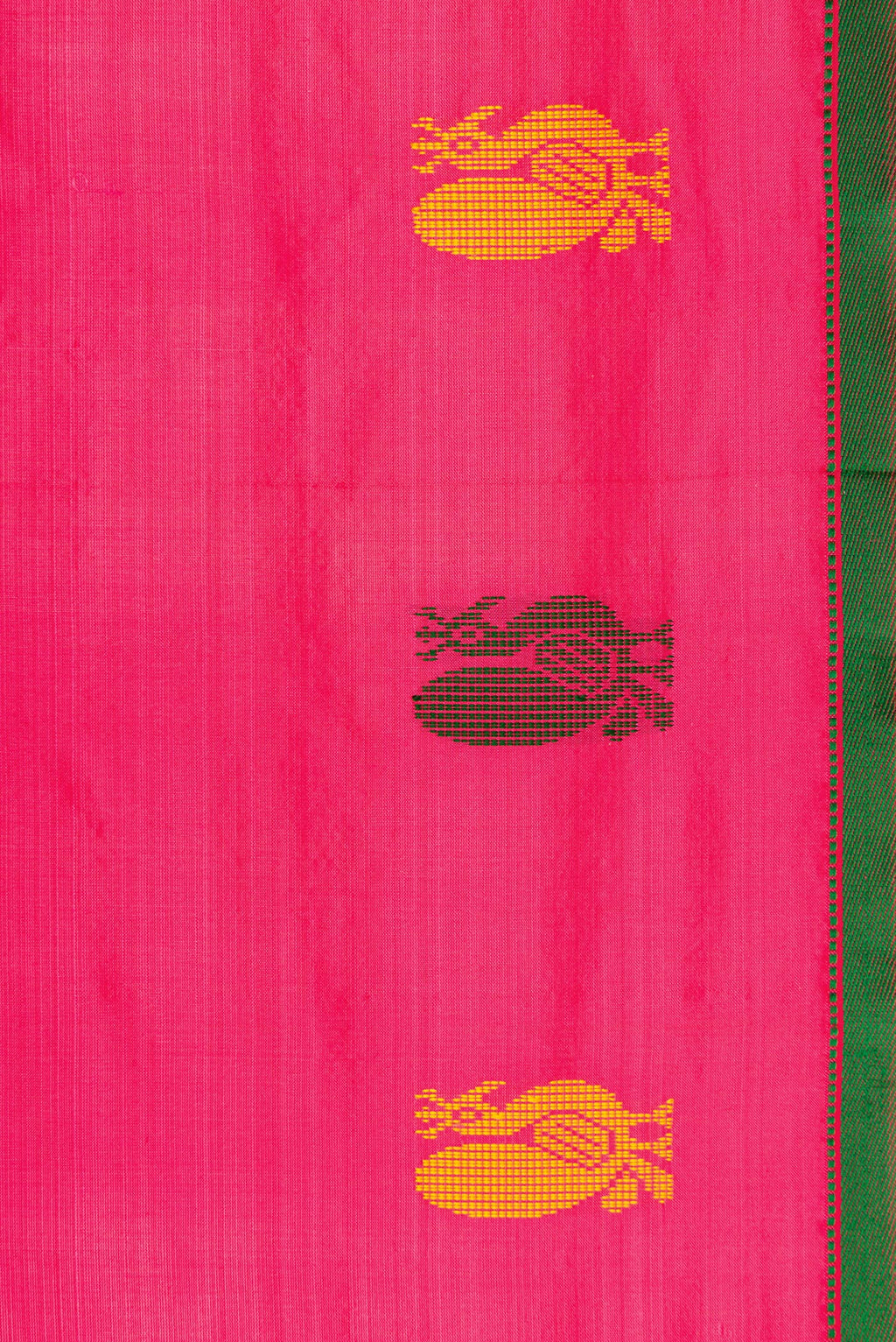Border image of Pink Dual Tone Kanchipuram Silk Saree with Plain Body and Thread Border. 