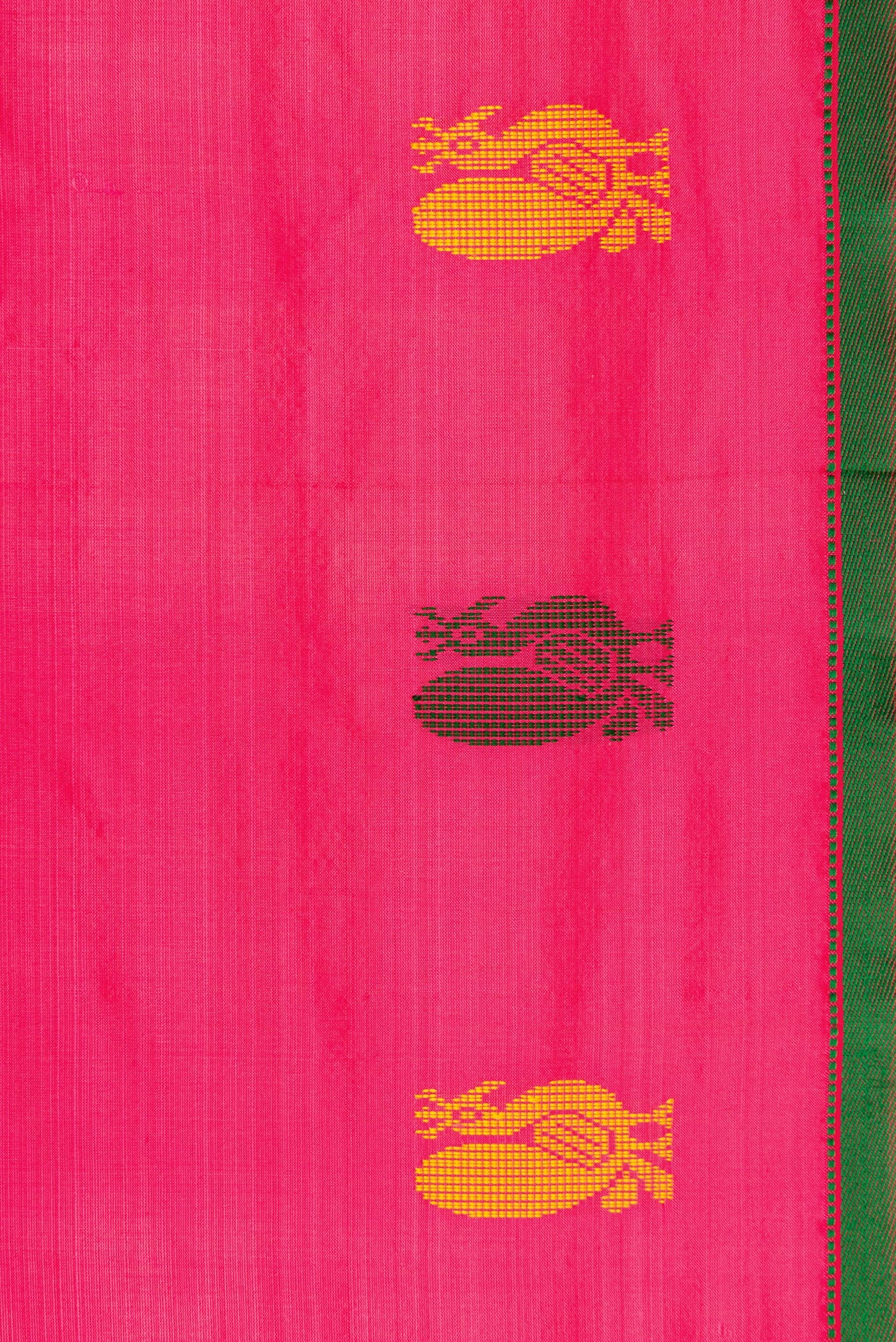 Border image of Pink Dual Tone Kanchipuram Silk Saree with Plain Body and Thread Border. 