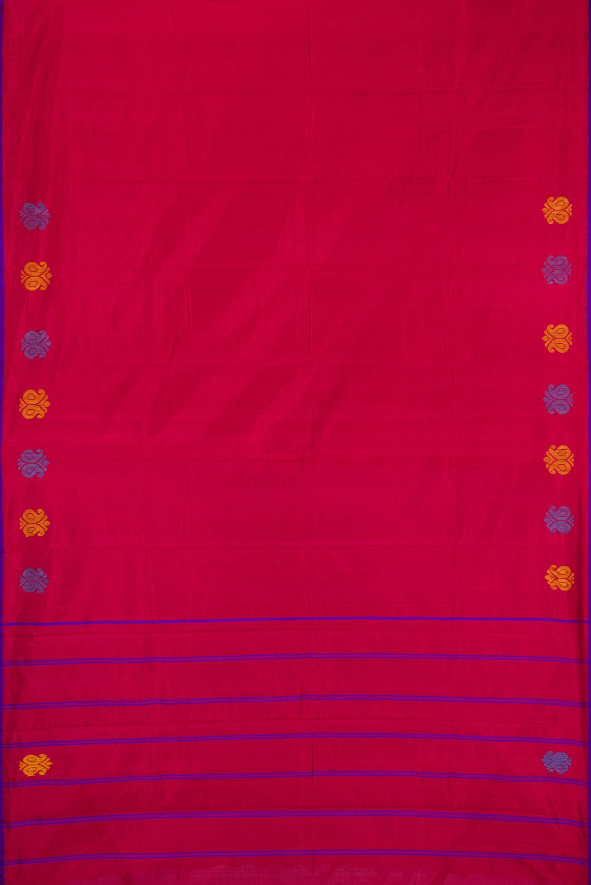 Maroon Kanchipuram Silk Saree with Plain Body and Thread Border.  displayed on a mannequin