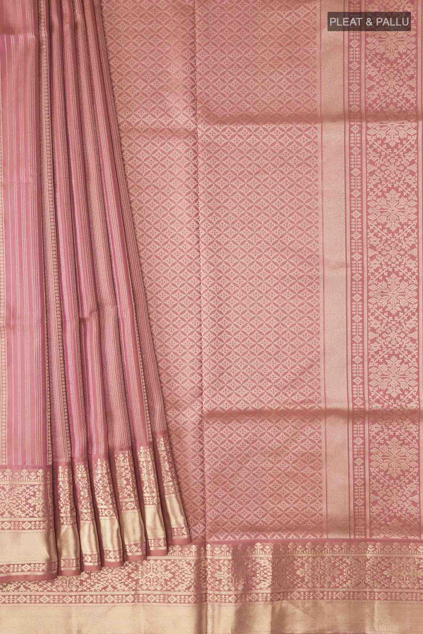 pleats pallu