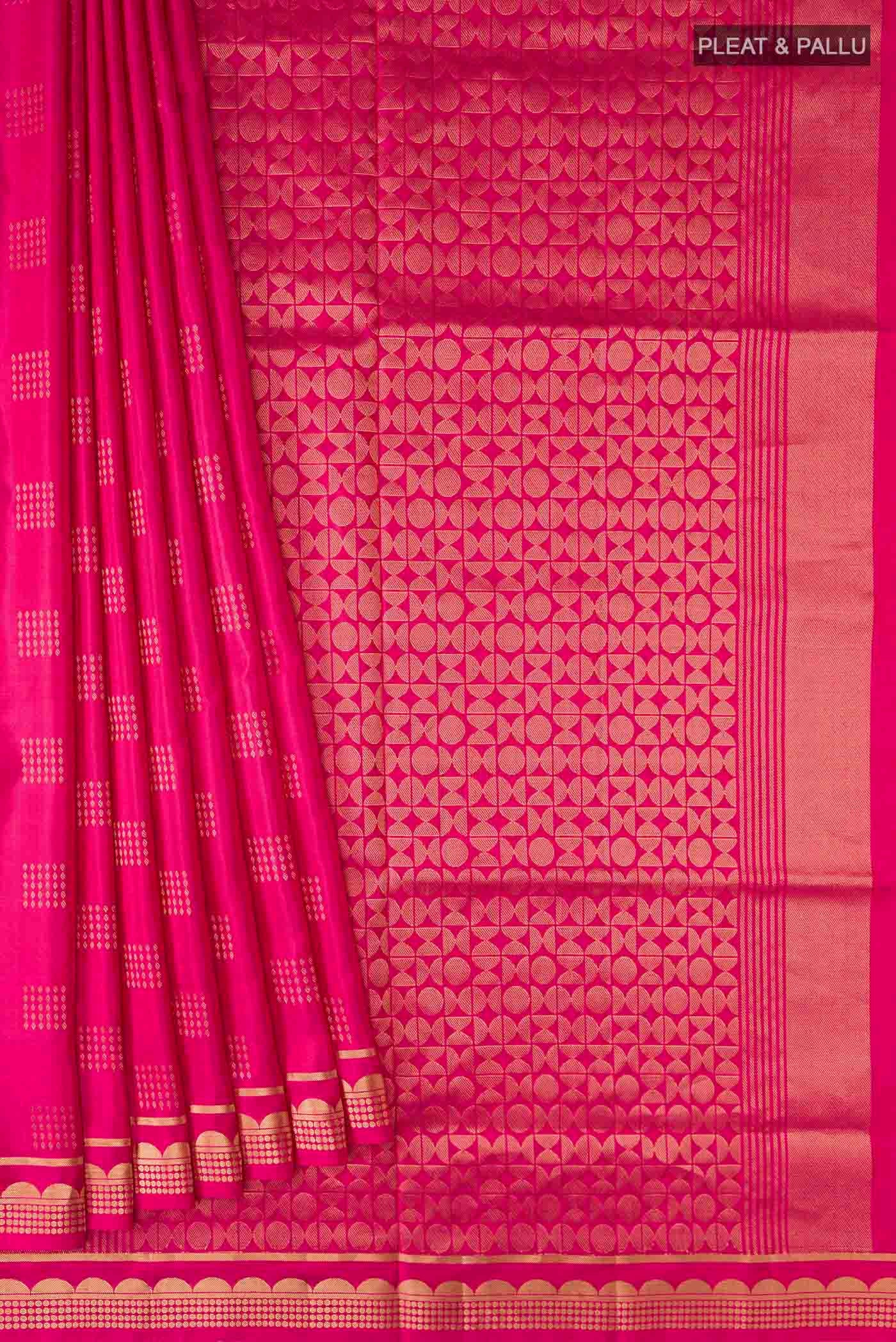 pleats pallu