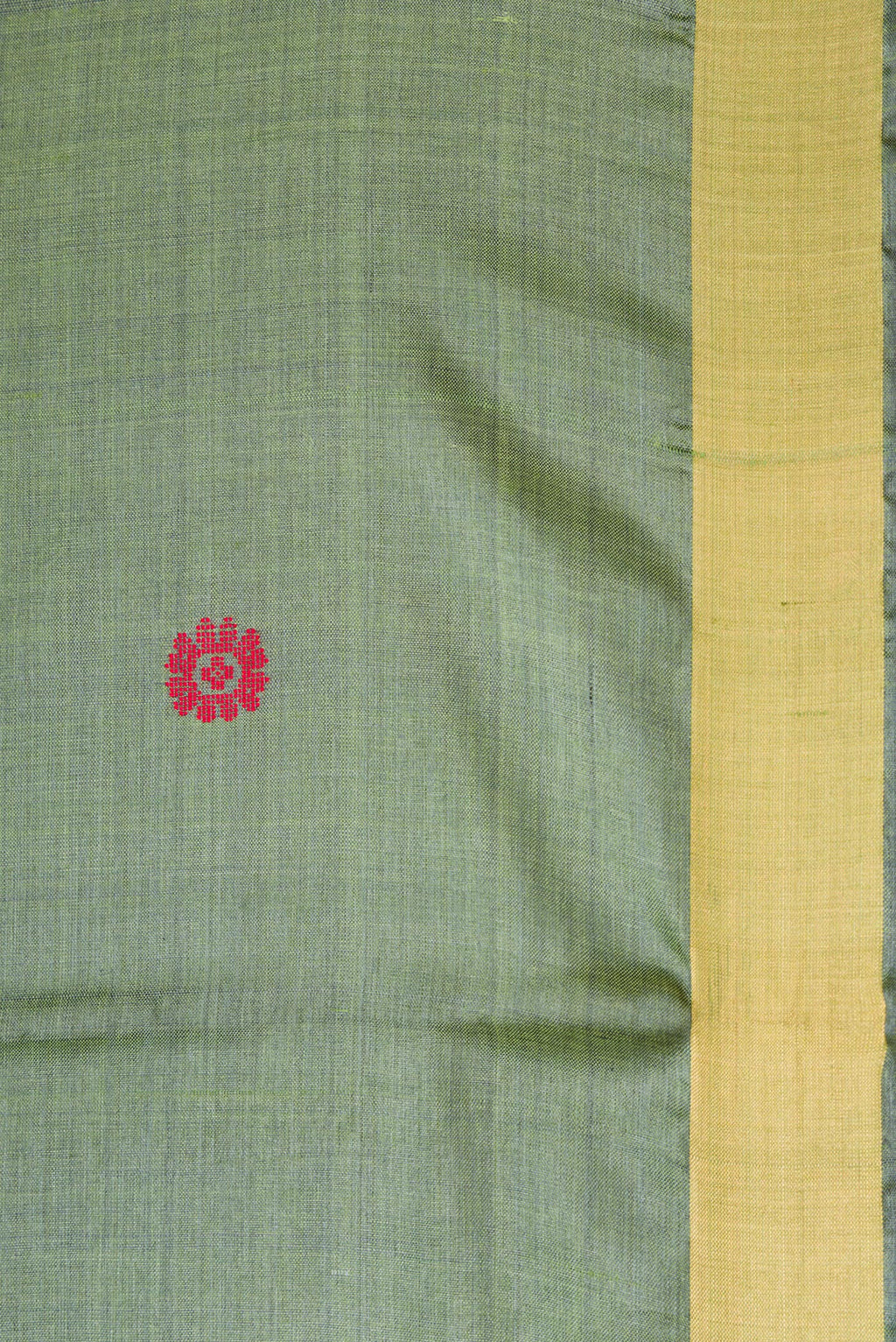 Border image of Mehandi Green Dual Tone Tussar Silk Saree with Thread Butta on the body and Zari Border. 