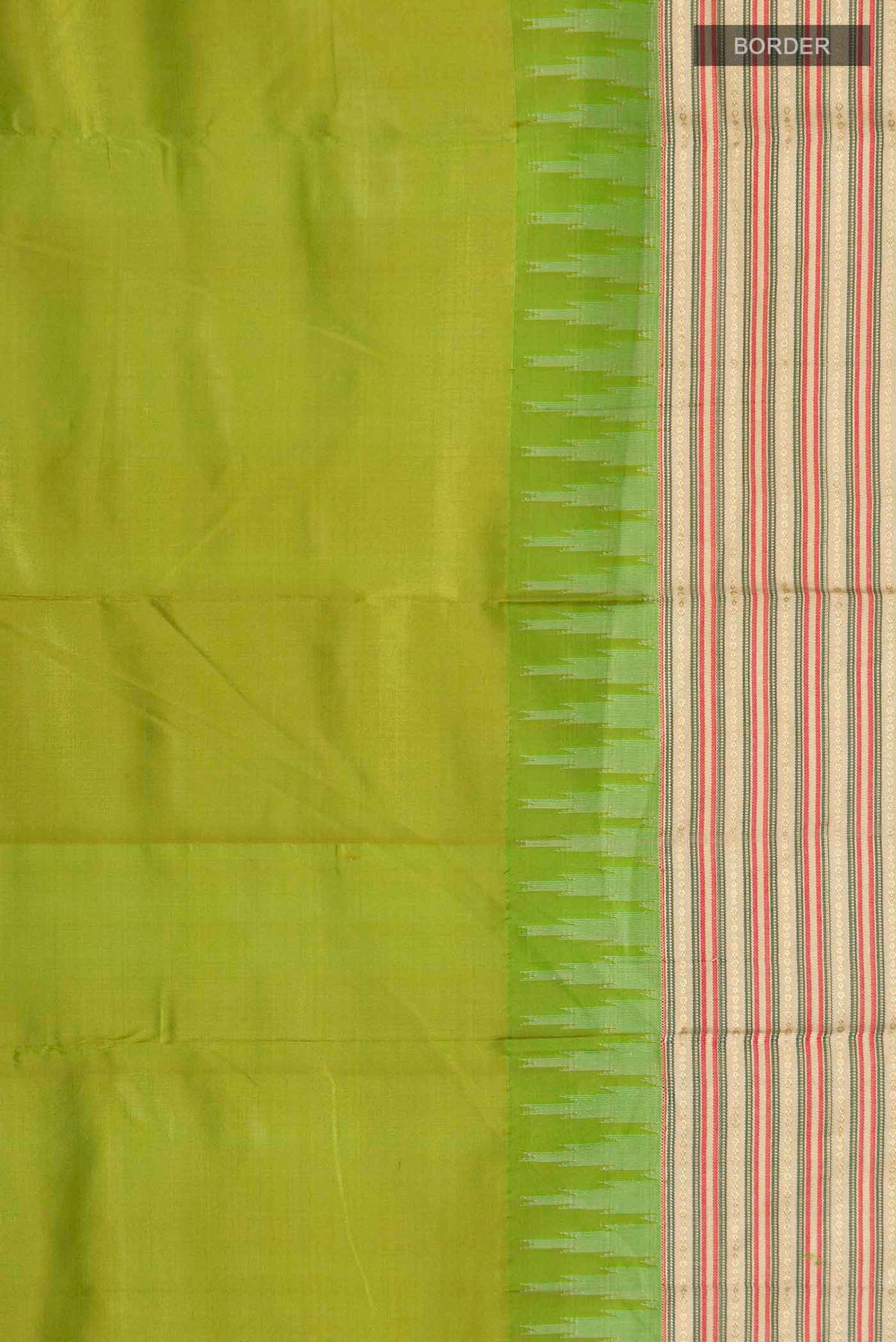 Border image of Green Bangalore Silk Saree with Plain Body and Thread Border