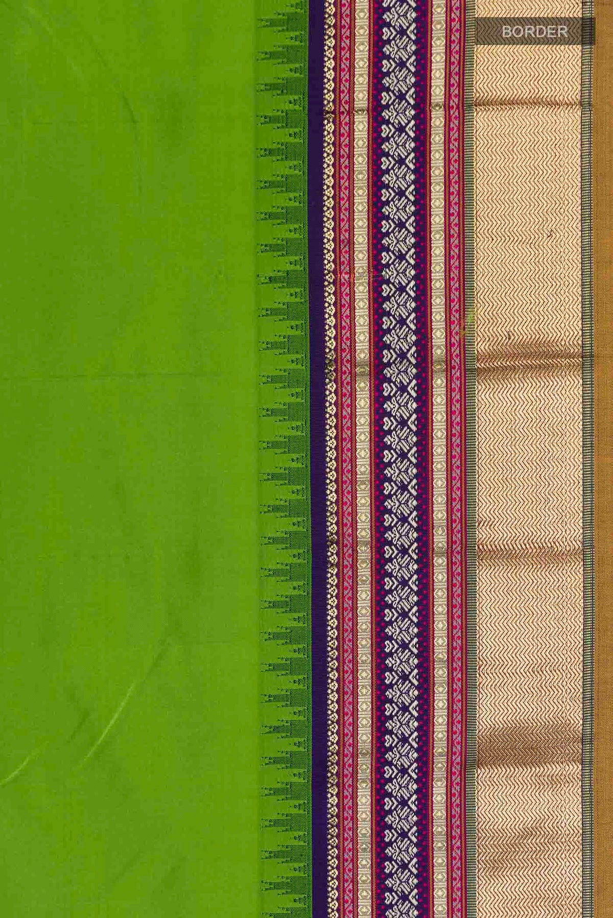 Border image of Green Bangalore Silk Saree with Plain Body and Zari And Thread Border