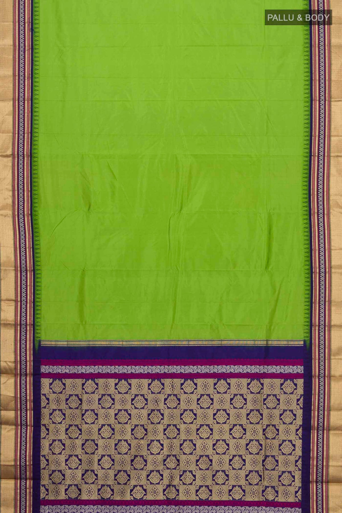 Flat view of Green Bangalore Silk Saree with Plain Body and Zari And Thread Border
