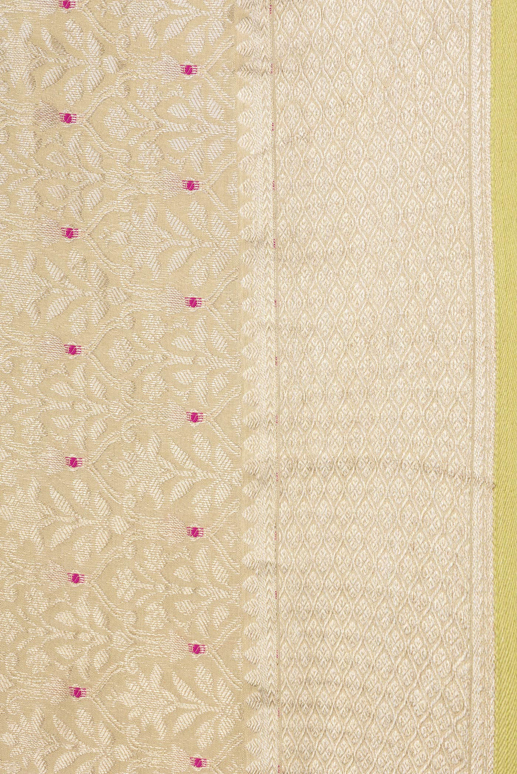 Border image of Pista Green Dual Tone Banarasi Georgette Saree with Zari Brocade on the body and Zari Border. 
