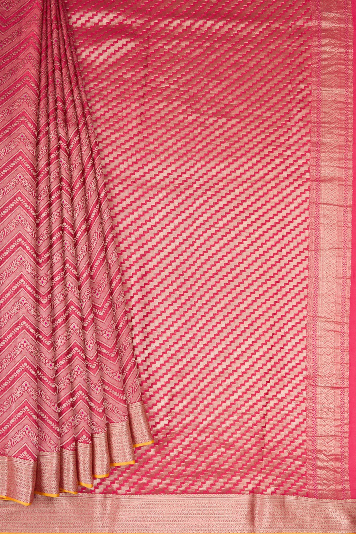 Pleats and pallu of Pink Dual Tone Mysore Crepe Saree with Zari Brocade on the body and Zari Border. 