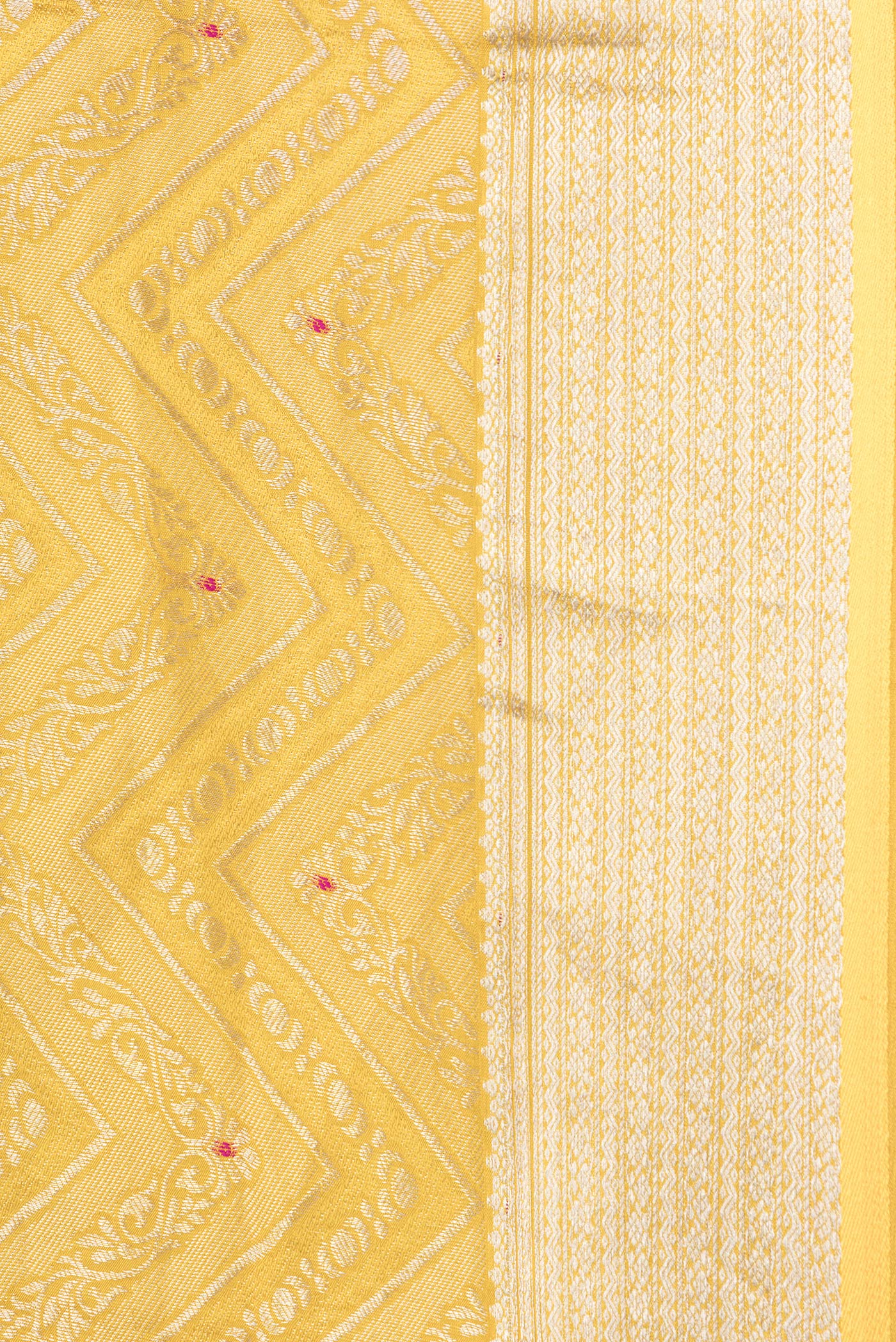 Border image of Yellow Dual Tone Banarasi Georgette Saree with Zari Brocade on the body and Zari Border. 