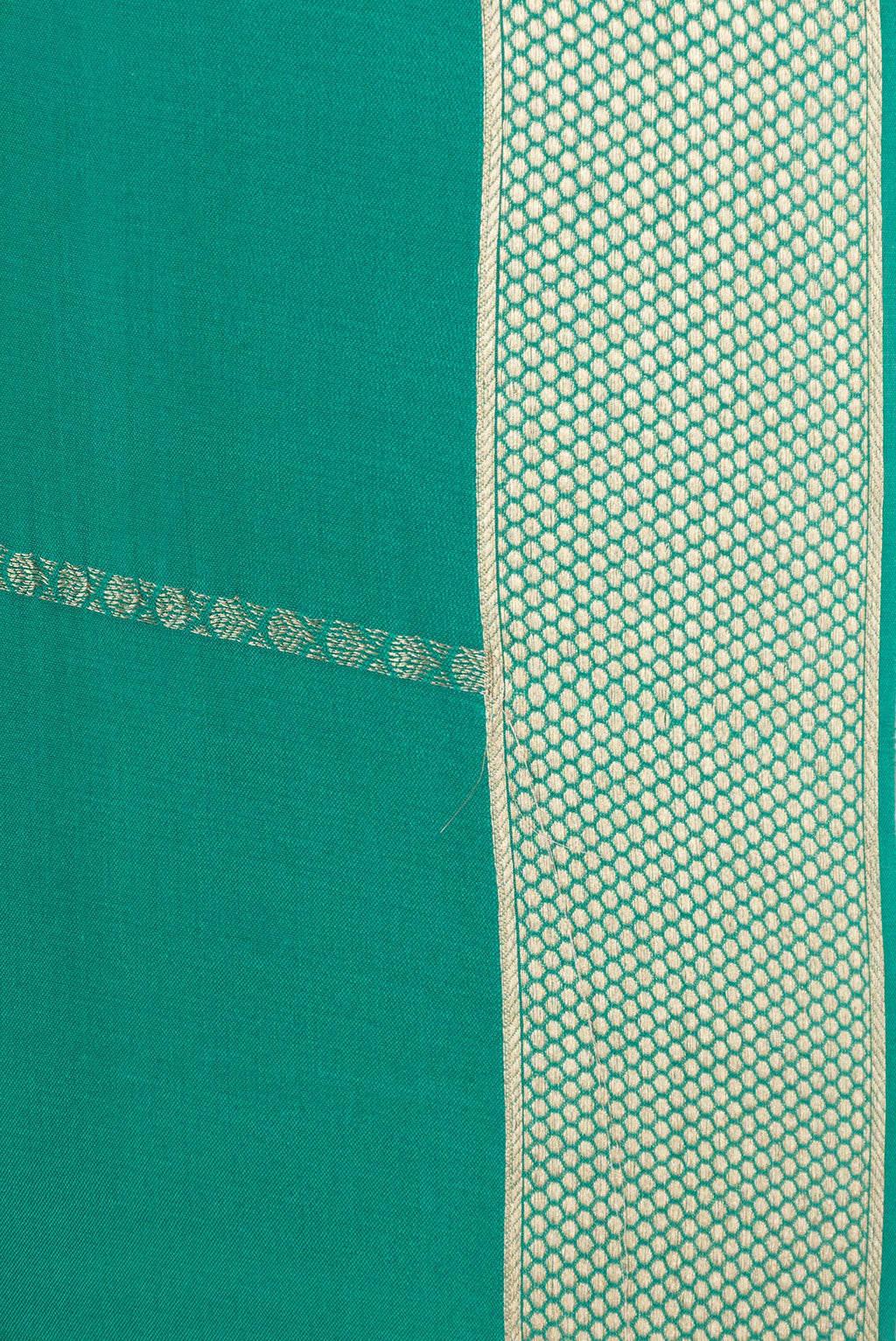 Border image of Sea Green Dual Tone Banarasi Georgette Saree with Zari Butta on the body and Zari Border. 