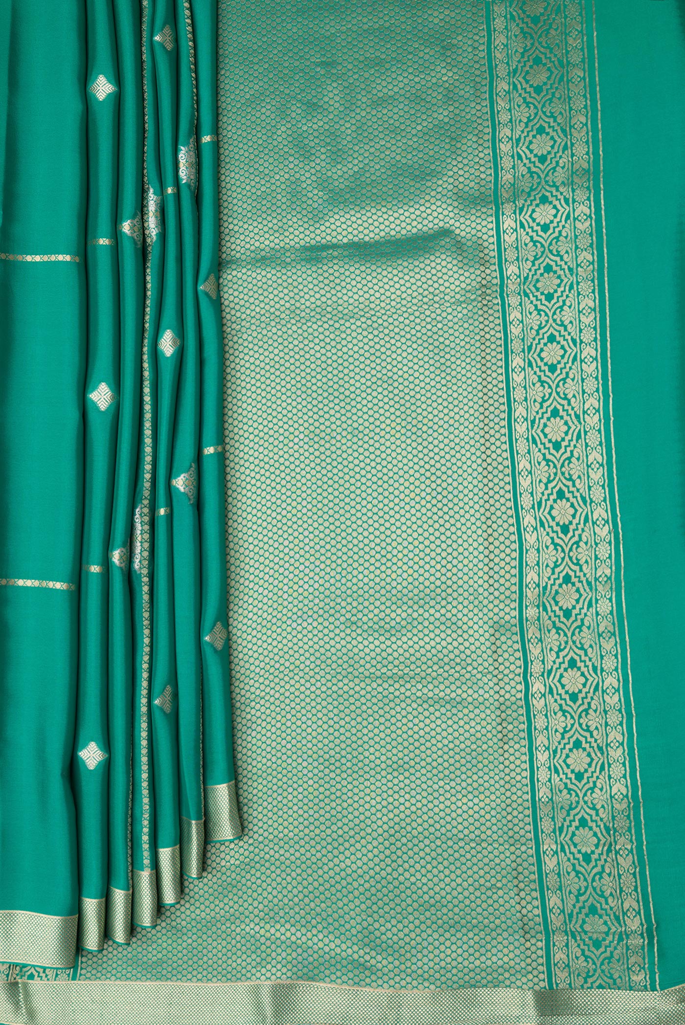 Pleats and pallu of Sea Green Dual Tone Banarasi Georgette Saree with Zari Butta on the body and Zari Border. 