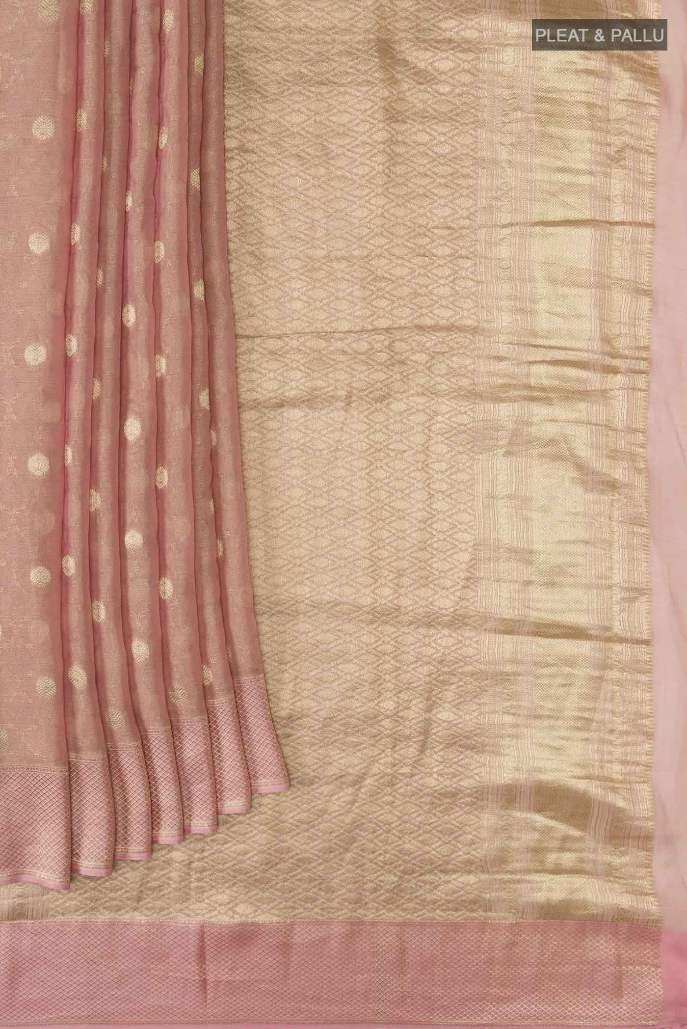 pleats pallu