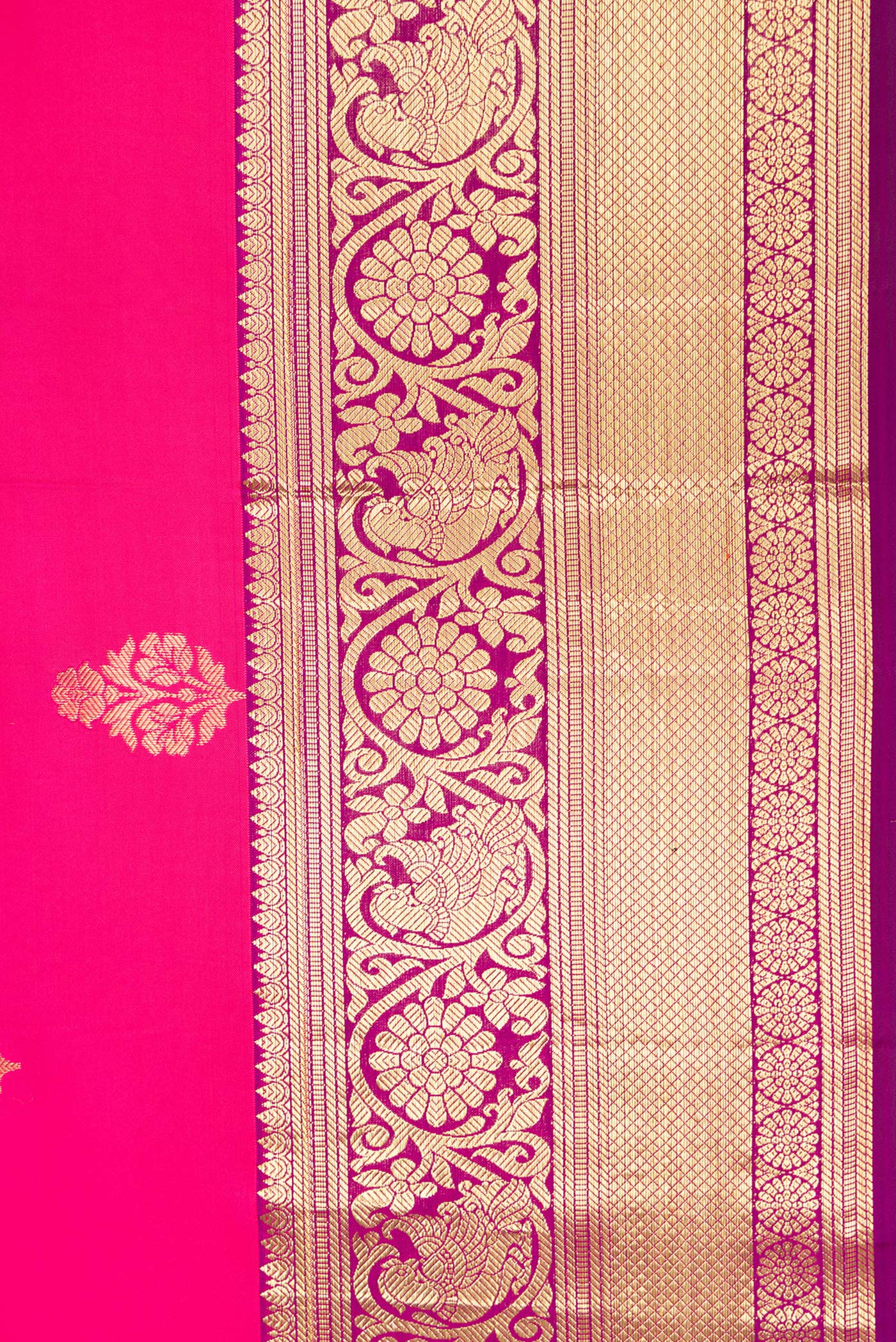Border image of Pink Dual Tone Kanjivaram Silk Saree with Zari Butta on the body and Zari Border. 