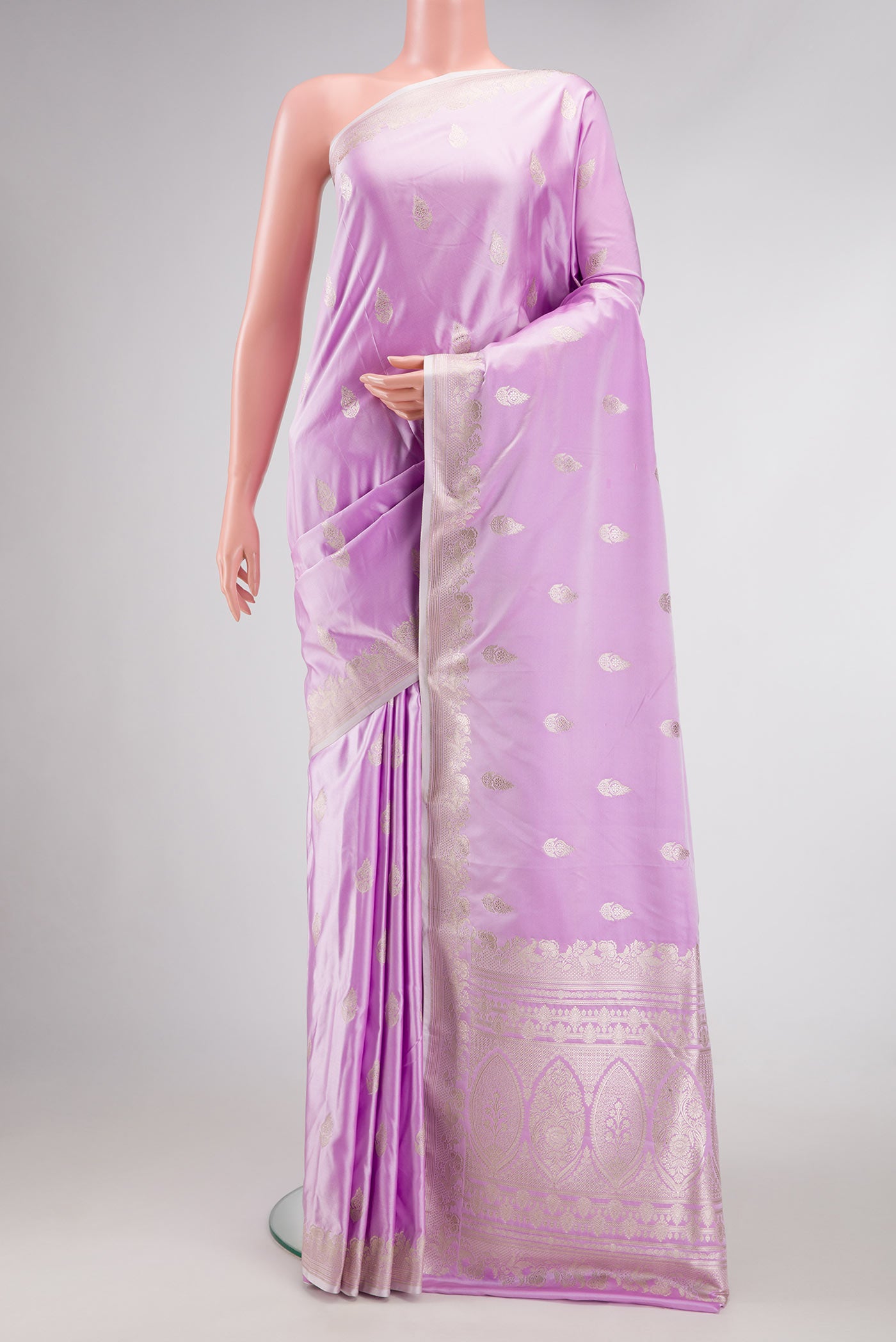 Lilac Dual Tone Blended Banarasi Silk Saree with Zari Butta on the body and Zari Border.  displayed on a mannequin
