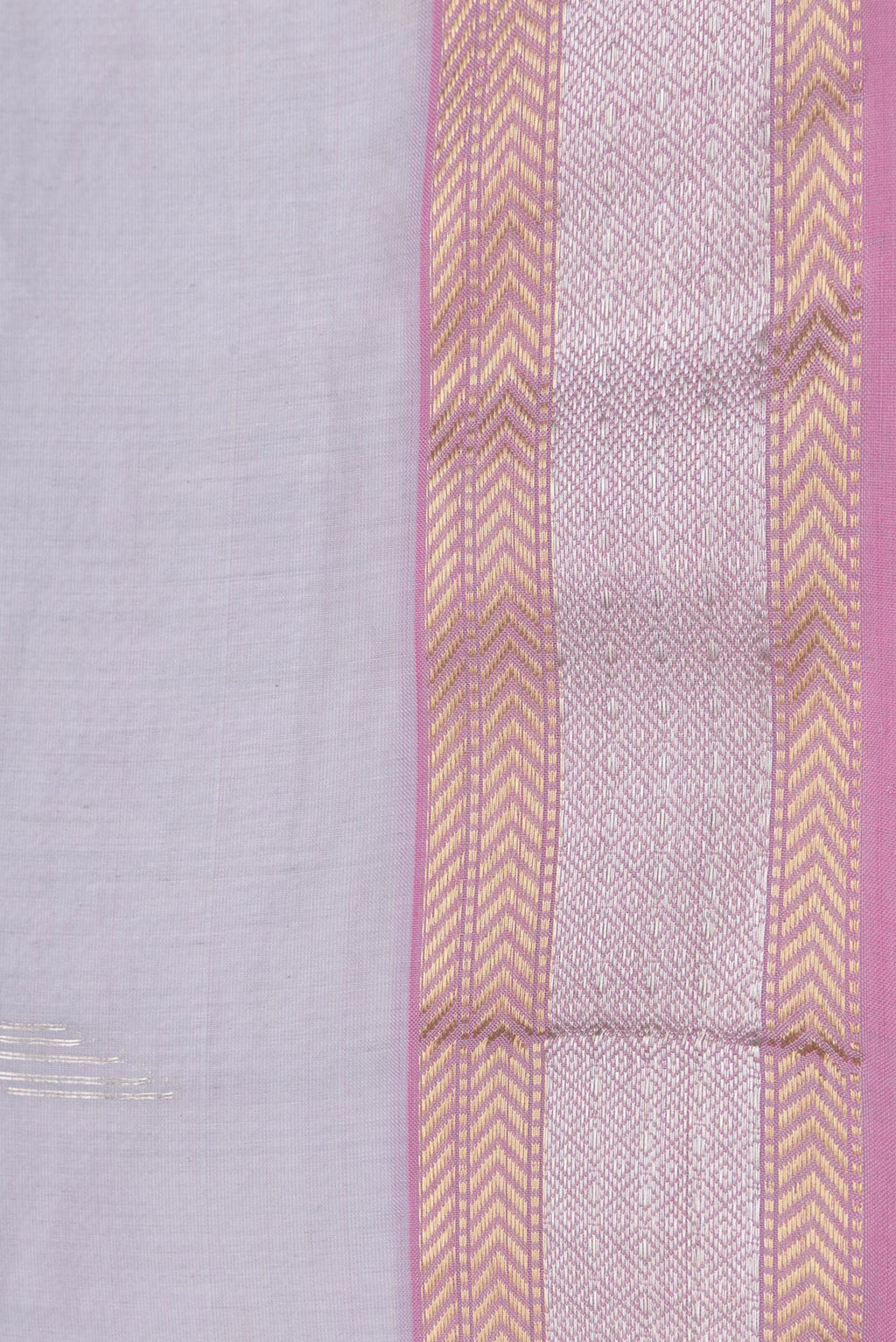Border image of Grey Dual Tone Maheshwari Silk Saree with Zari Butta on the body and Zari Border. 