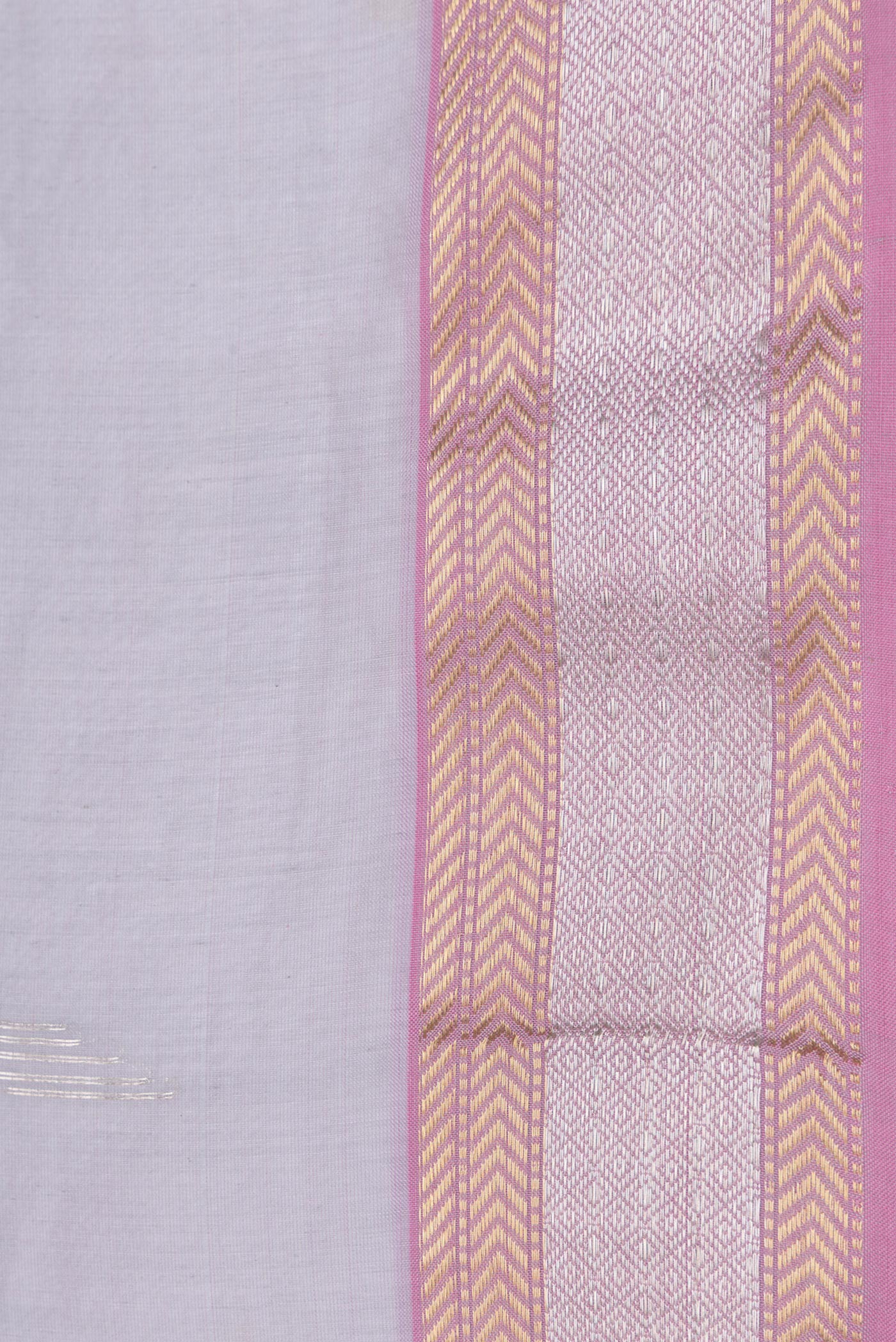 Border image of Grey Dual Tone Maheshwari Silk Saree with Zari Butta on the body and Zari Border. 