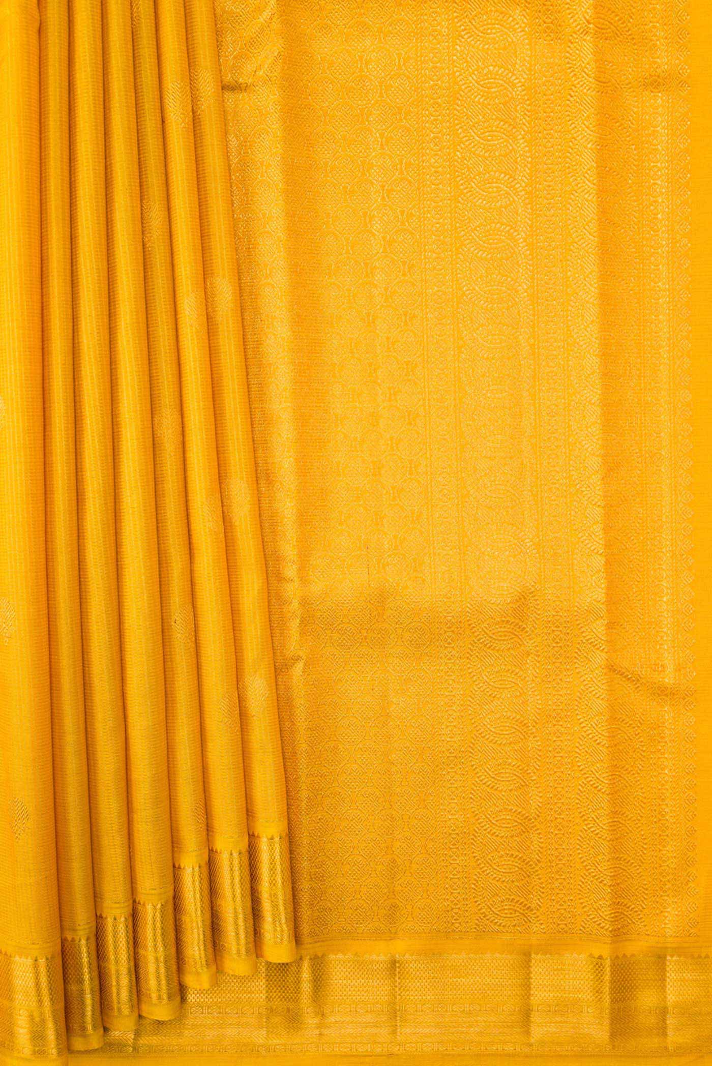 pleats pallu