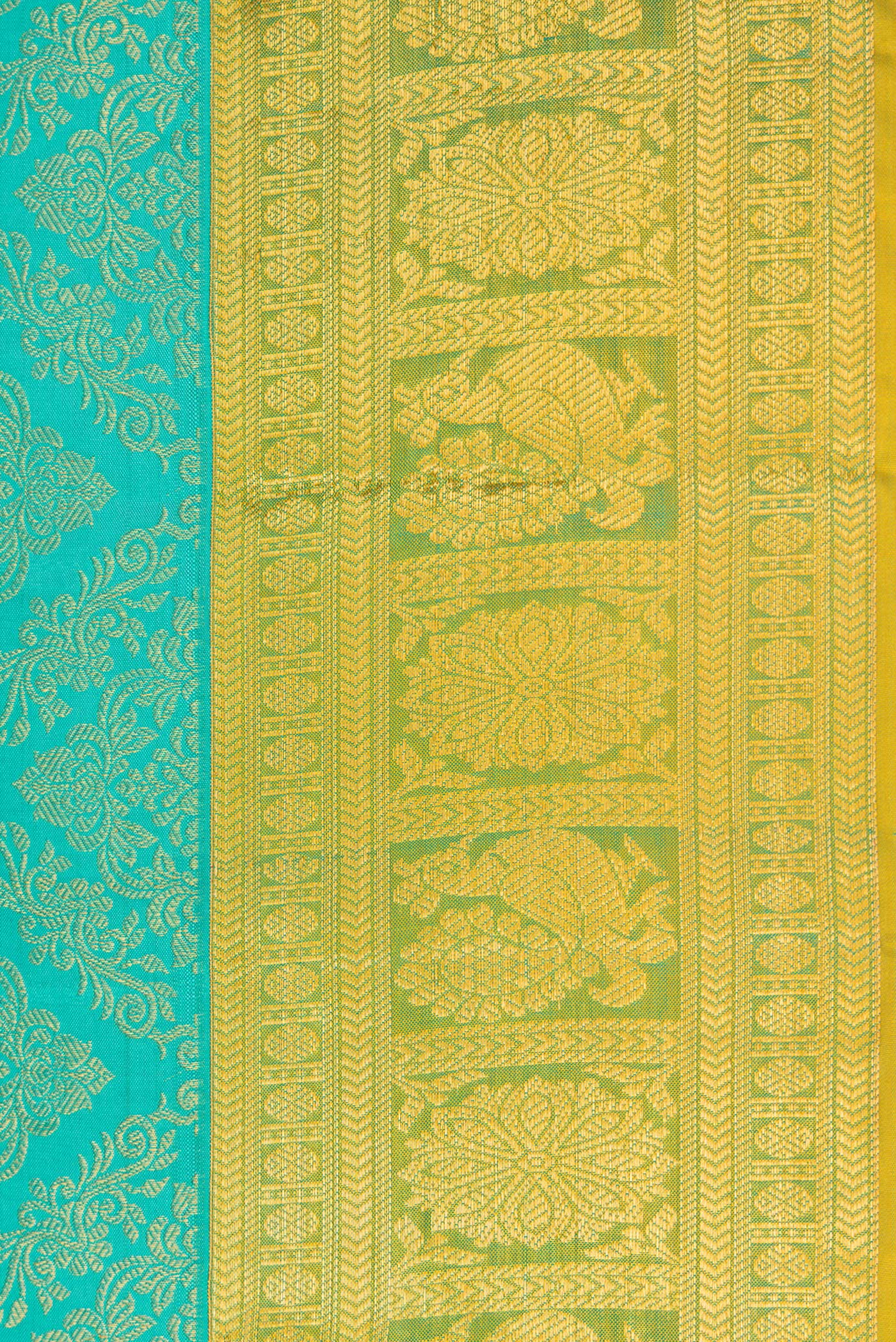 Border image of Sea Green Dual Tone Kanchipuram Silk Saree with Zari Brocade on the body and Zari Border. 
