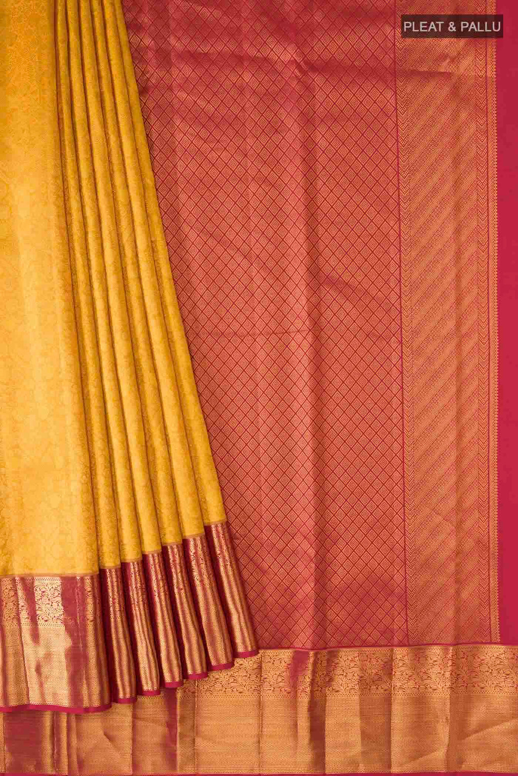 pleats pallu