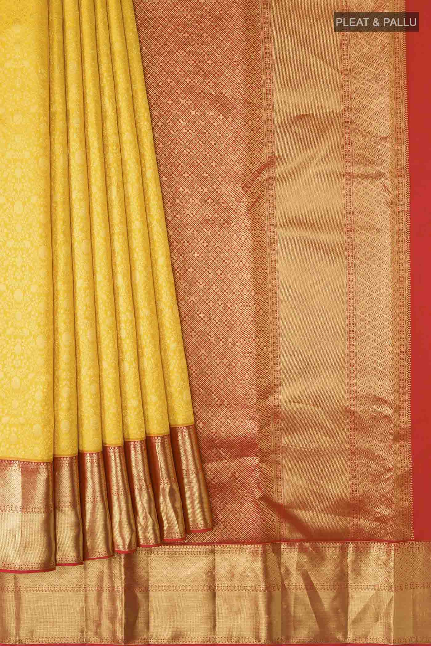 pleats pallu