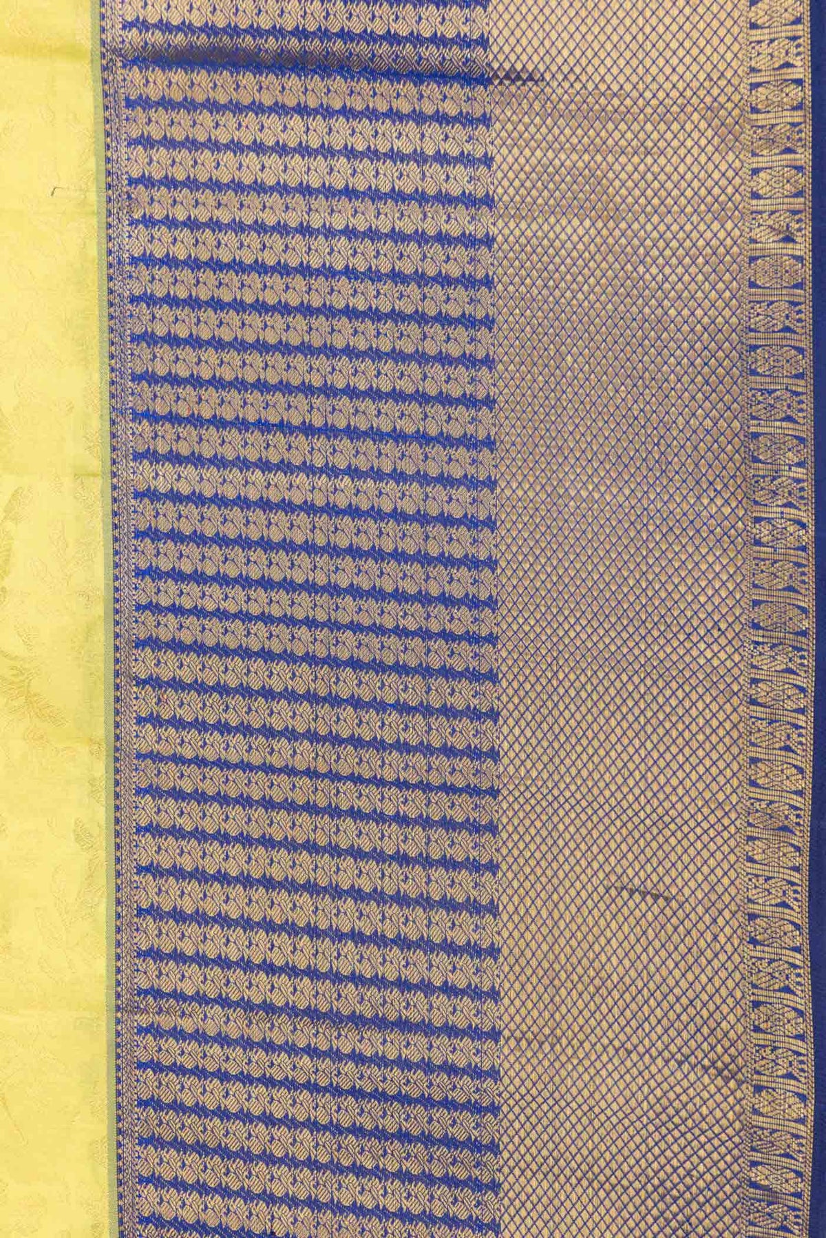 Border image of Lemon Yellow Dual Tone Kanchipuram Saree with Zari Brocade on the body and Zari Border