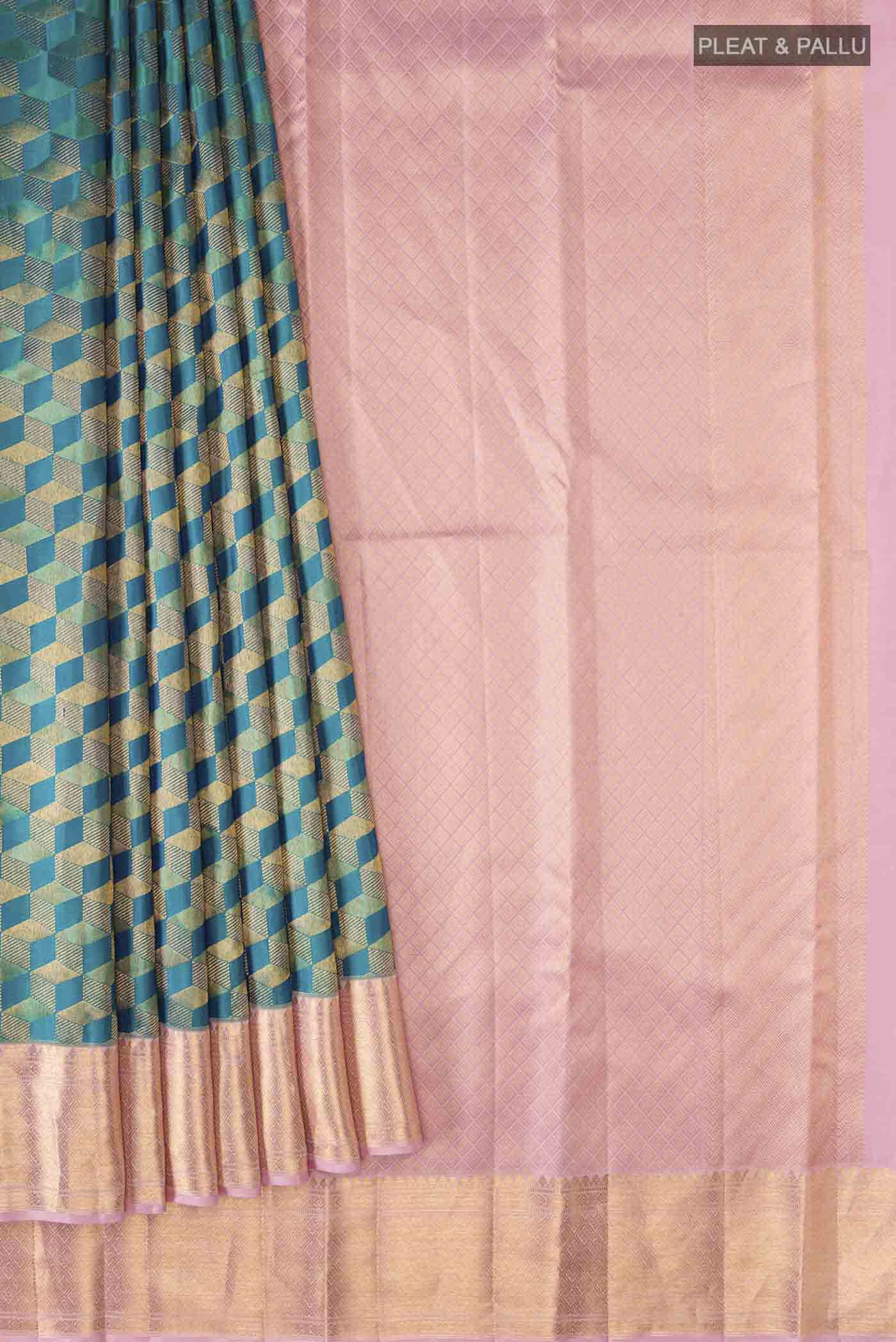 pleats pallu