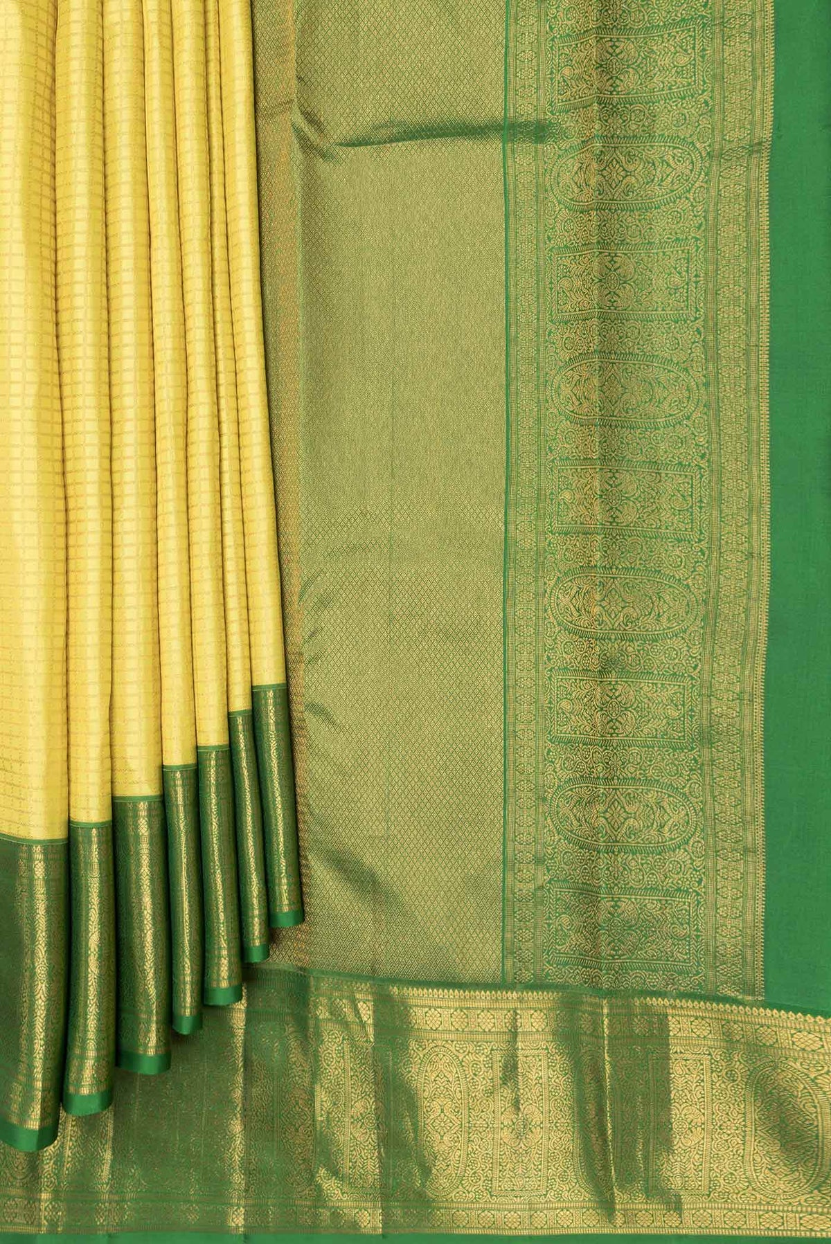 Pleats and pallu of Yellow Dual Tone Kanchipuram Saree with Zari Brocade on the body and Zari Border