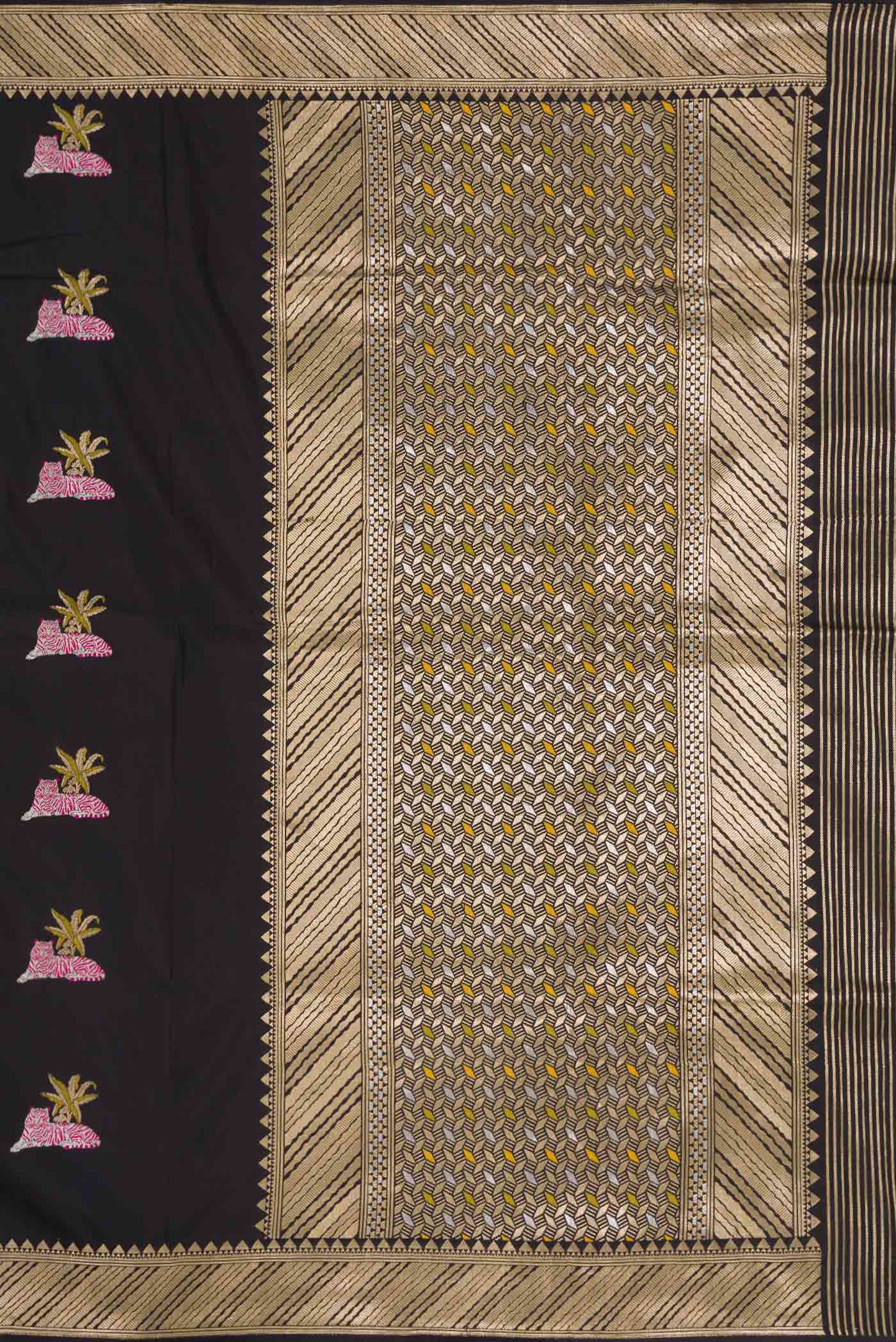 Close up image of the pallu of Black Dual Tone Banarasi Silk Saree with Zari And Thread Butta on the body and Zari Border