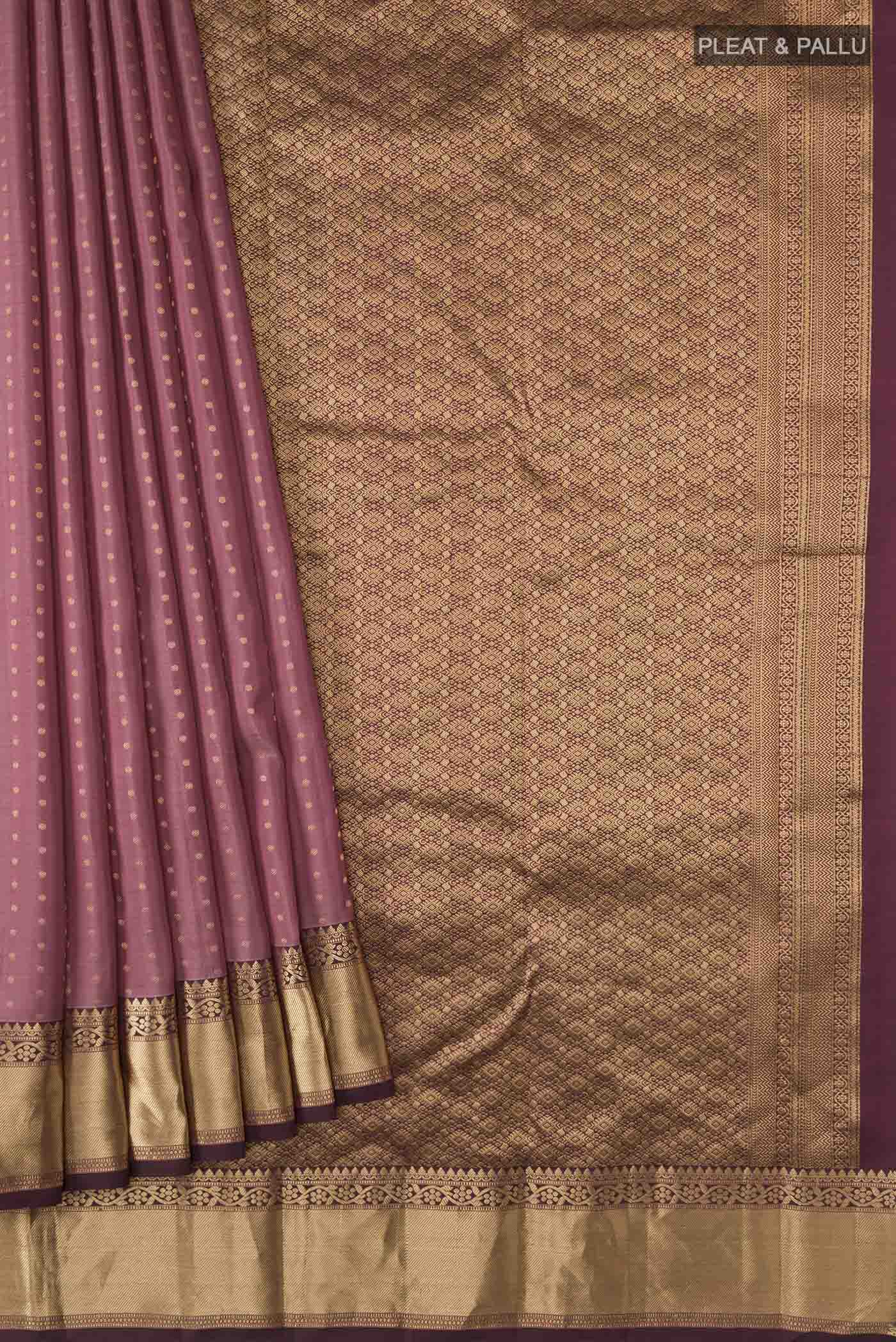 pleats pallu