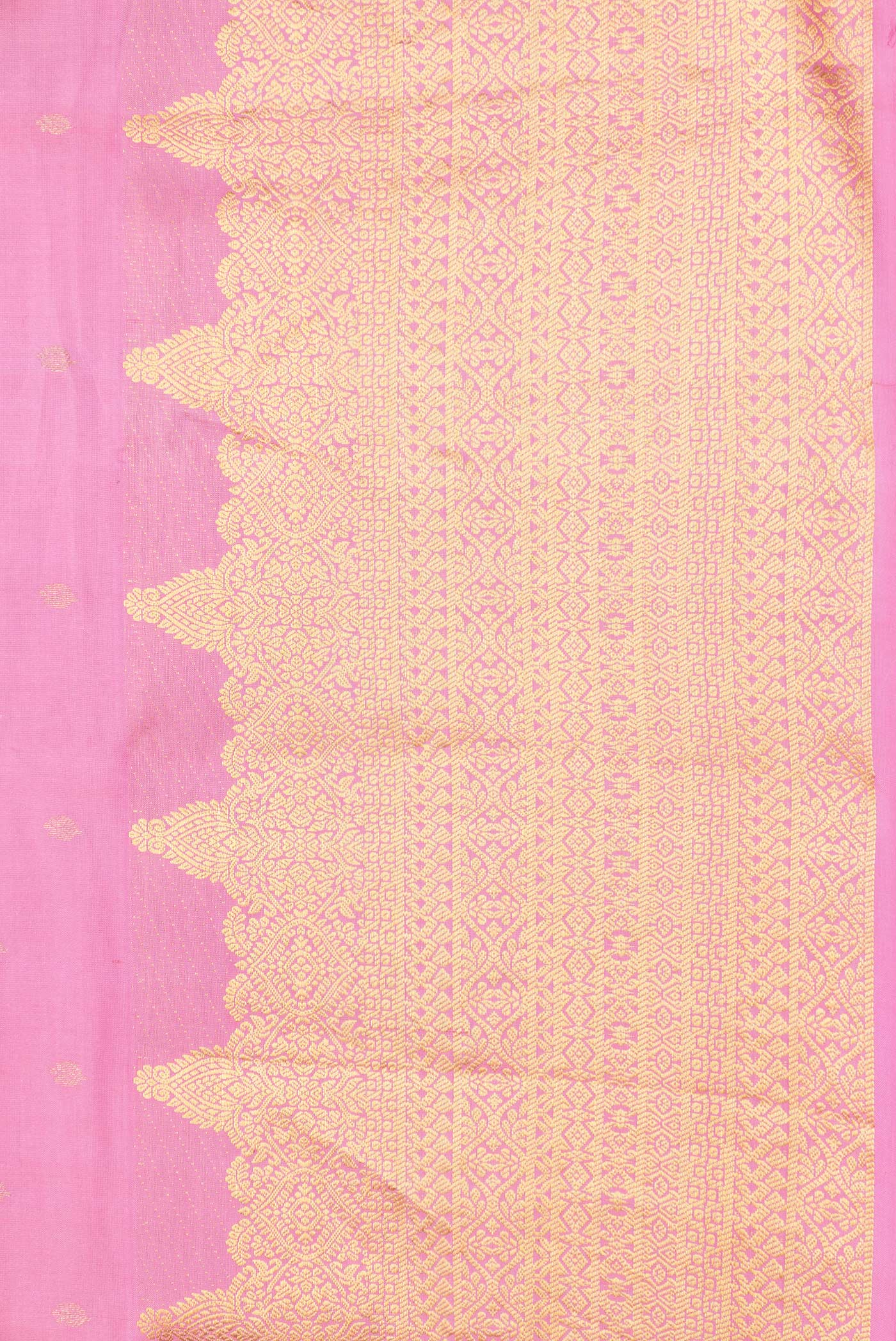 Border image of Pink Dual Tone Kanchipuram Silk Saree with Zari Butta on the body and Fancy Border. 