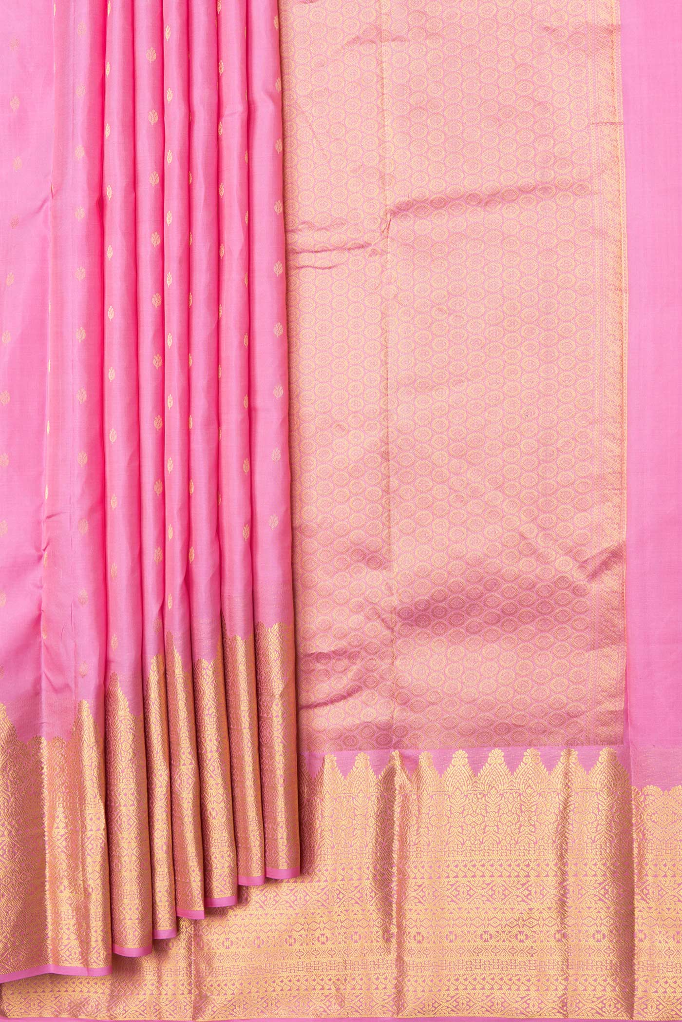 Pleats and pallu of Pink Dual Tone Kanchipuram Silk Saree with Zari Butta on the body and Fancy Border. 