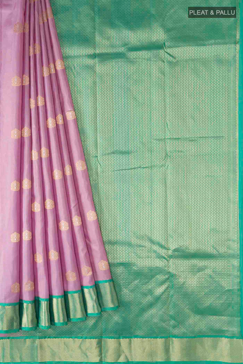 pleats pallu