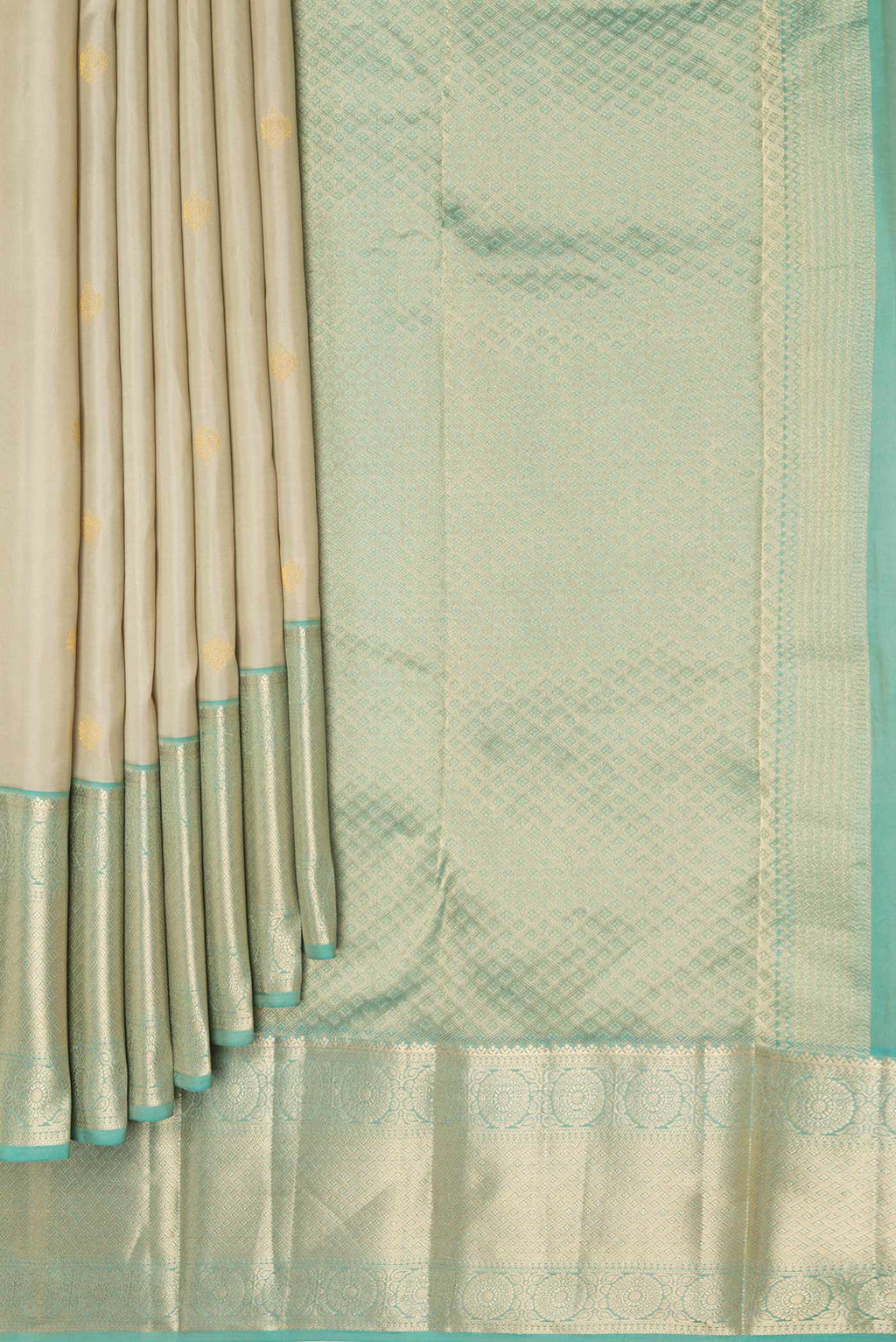 pleats pallu