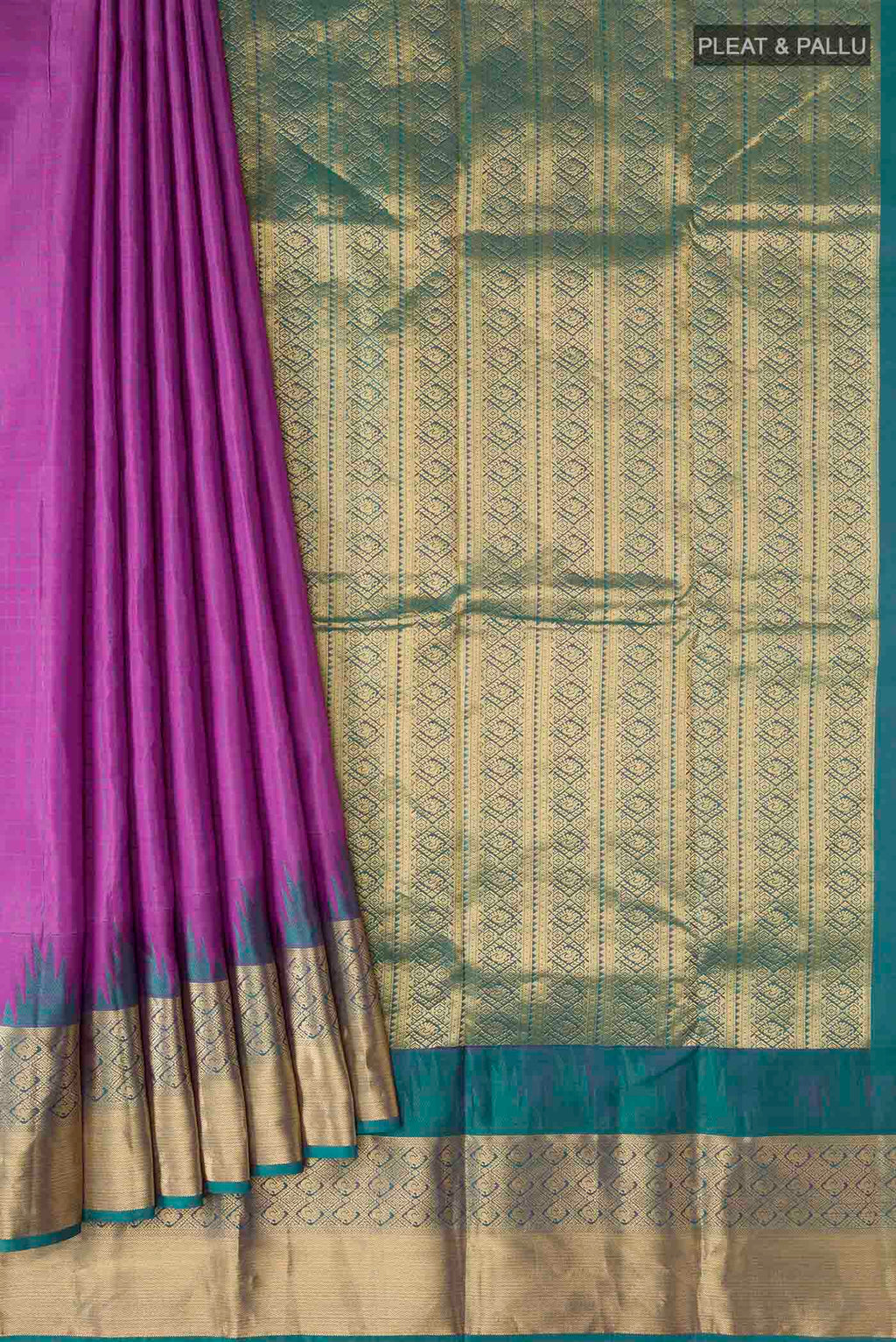 pleats pallu