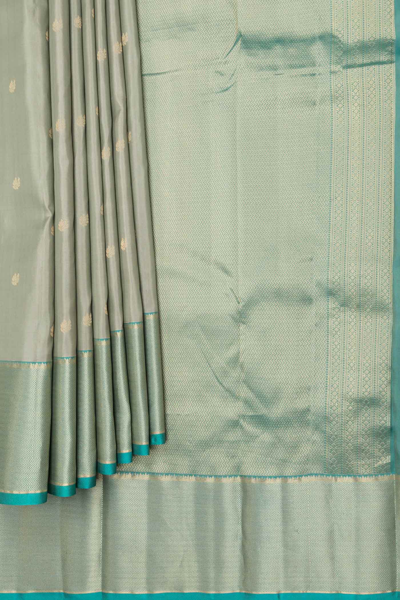 pleats pallu