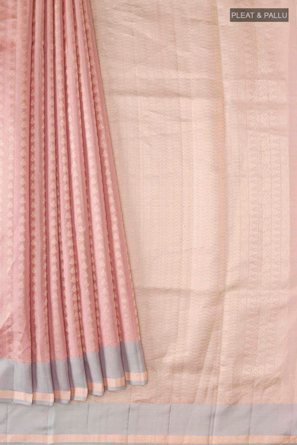pleats pallu