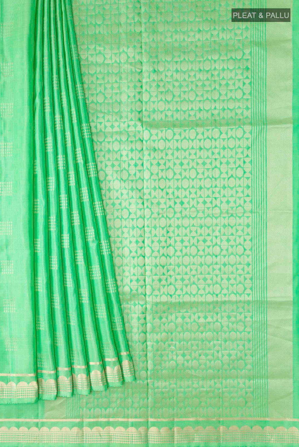 pleats pallu