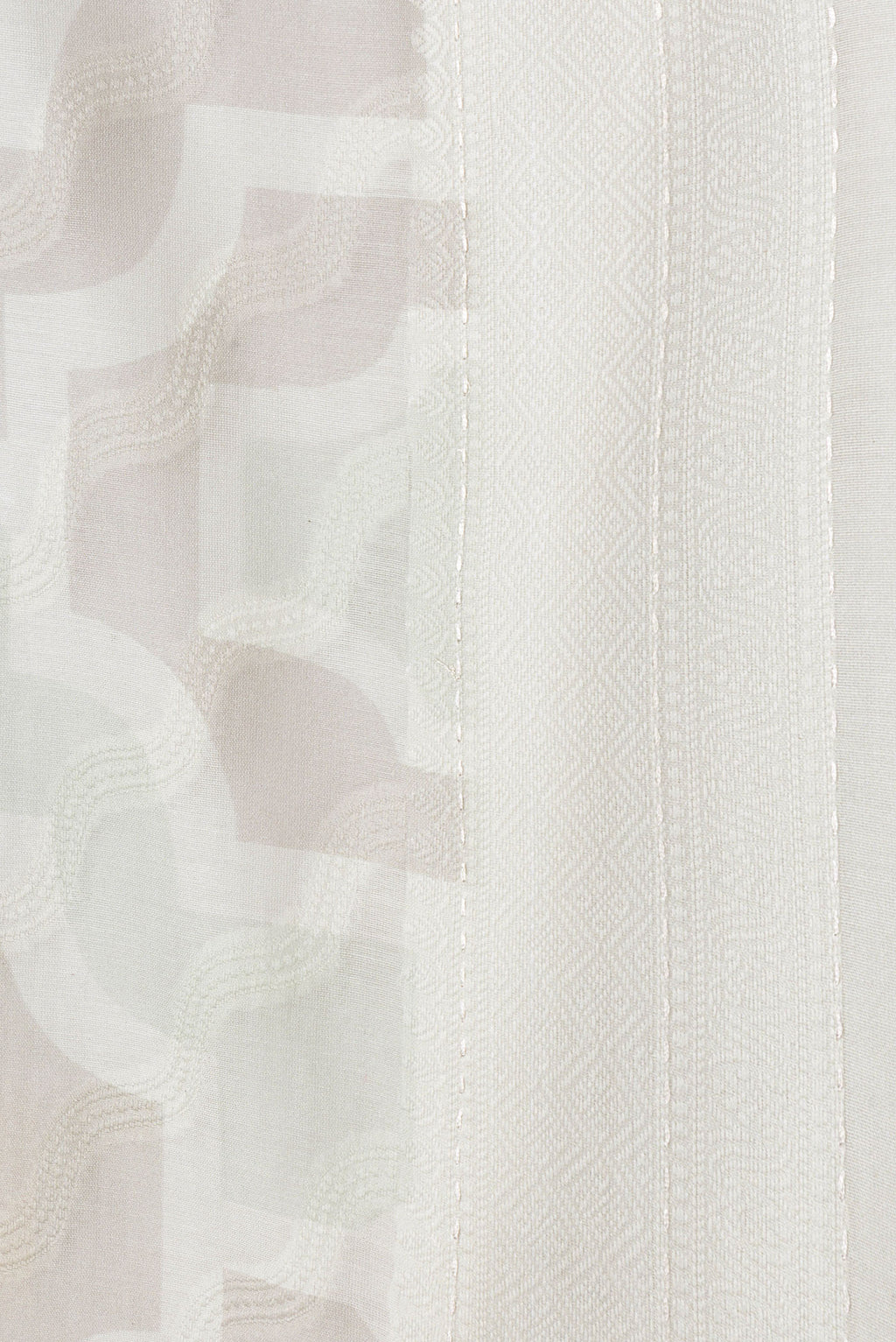 Border image of Grey Dual Tone Chanderi Silk Saree with Thread Butta on the body and Zari And Thread Border. 